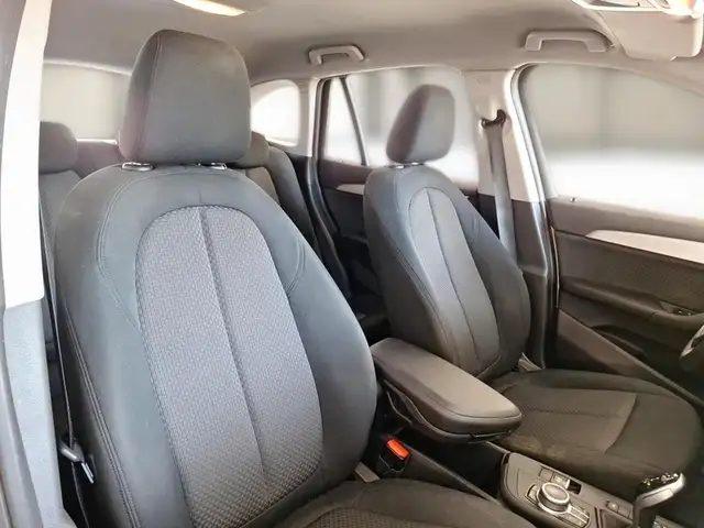 BMW X1 view 10