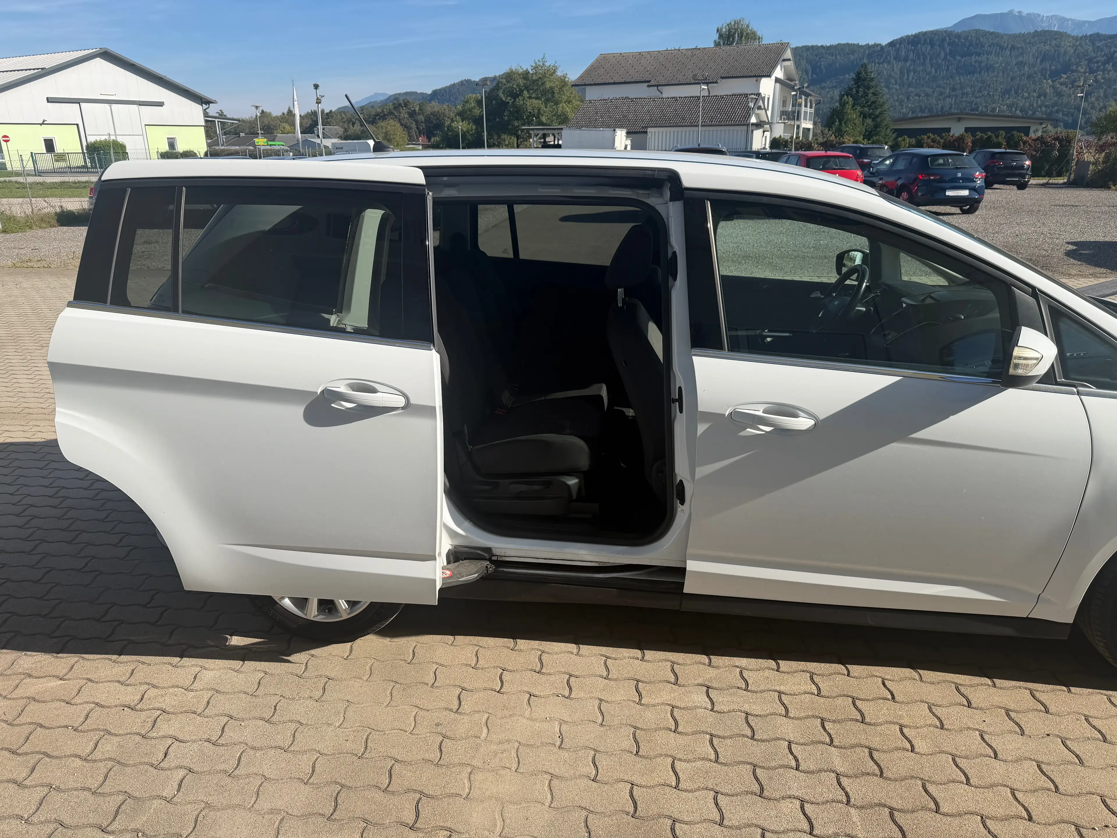 Ford Grand C-Max 1.5 Benzin Titanium — photo 14
