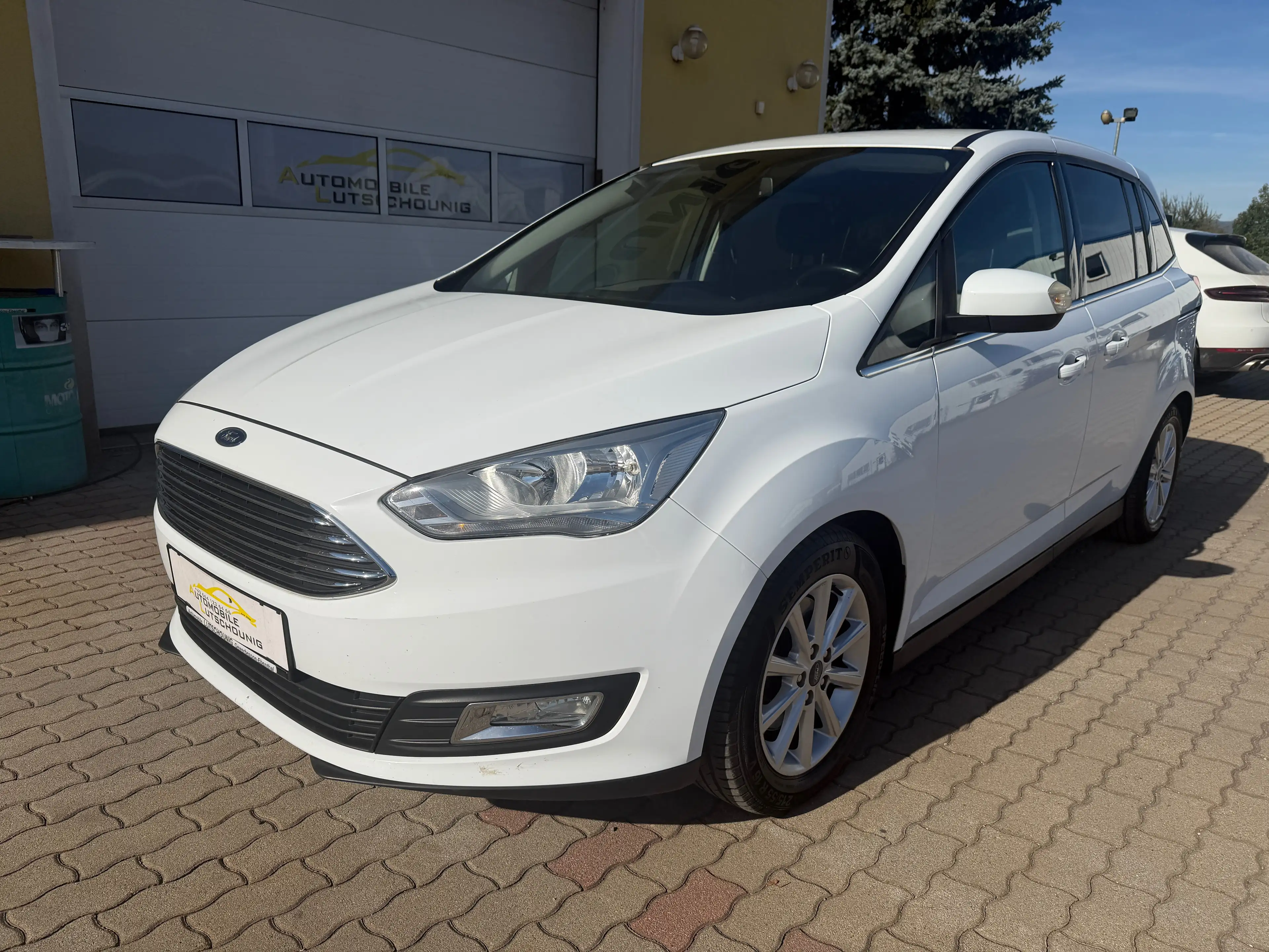 Ford Grand C-Max 1.5 Benzin Titanium — photo 8