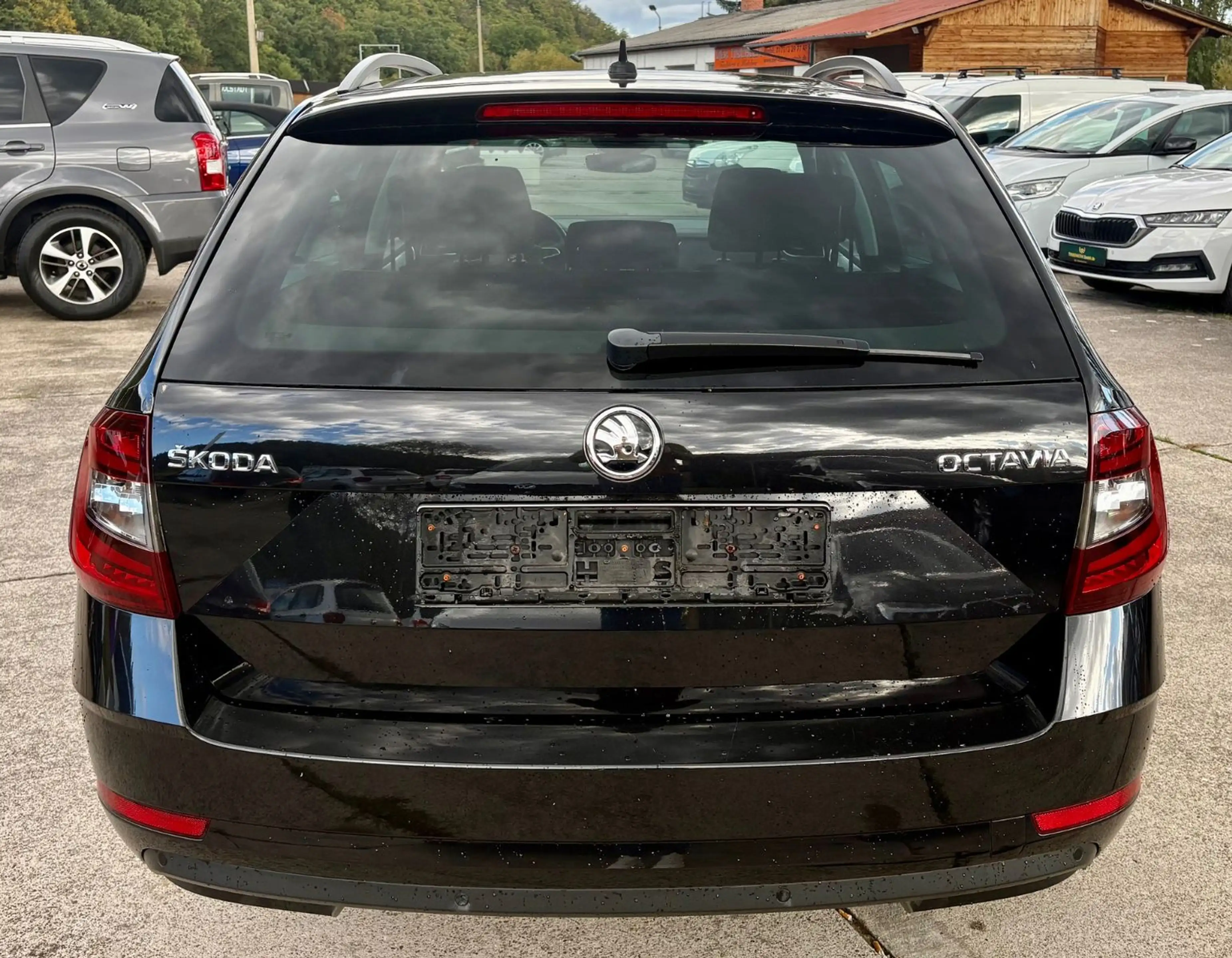 Skoda Octavia Combi 2.0TDI Automatik LED Canton — photo 6