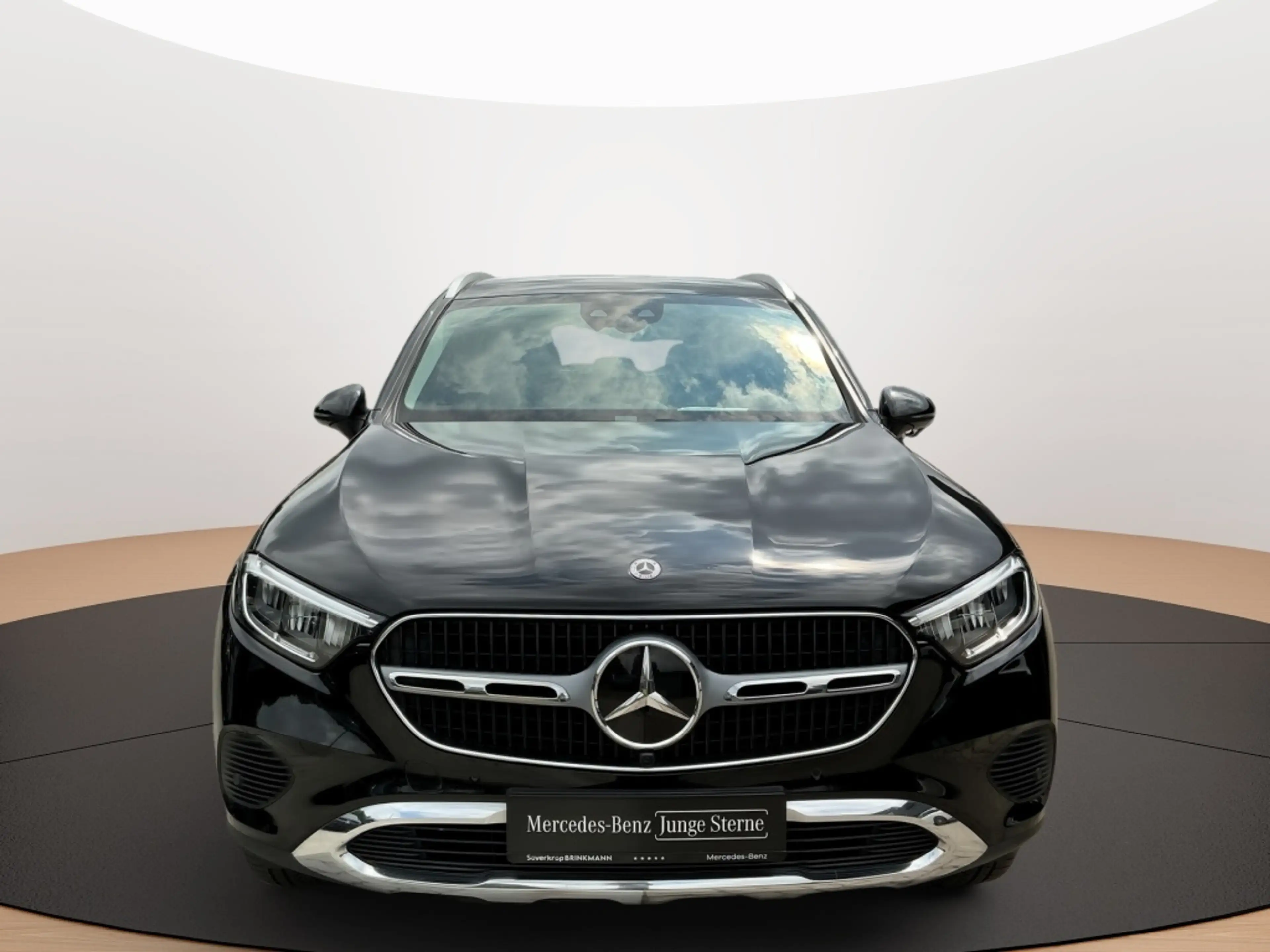 Mercedes-Benz GLC 300 de 4M AVANTGARDE AHK DISTR KAMERA PANO — photo 4