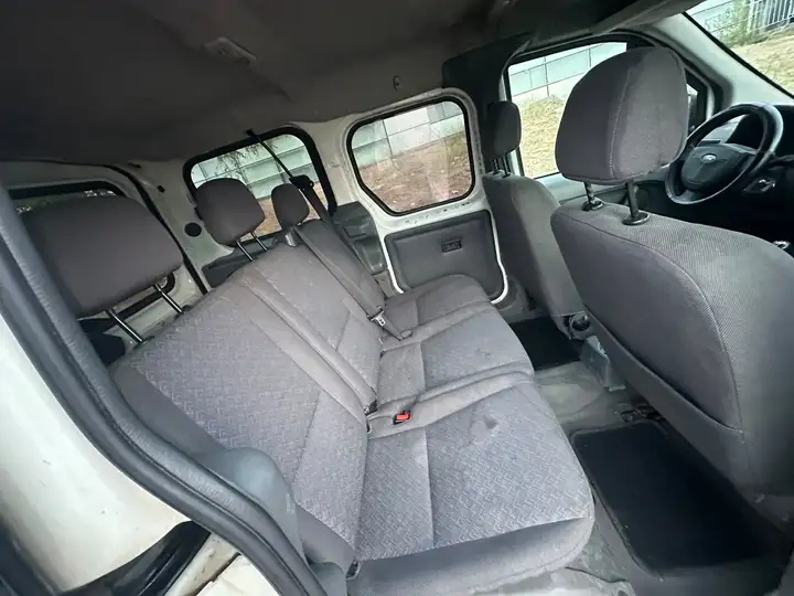 Ford Transit Connect 2005, foto 8