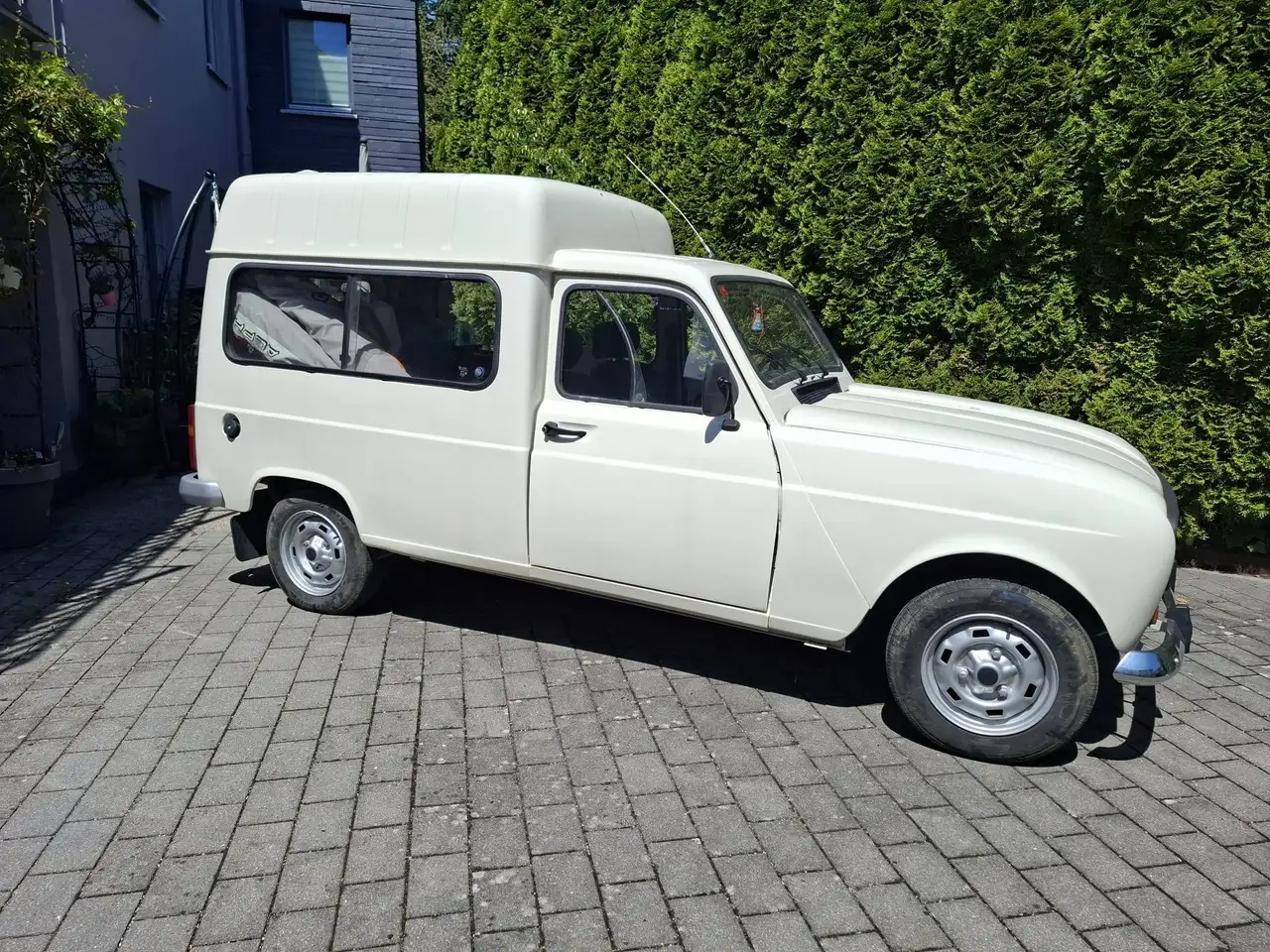 Renault R 4 F6 - H-Kennzeichen - Oldtimer, foto 2