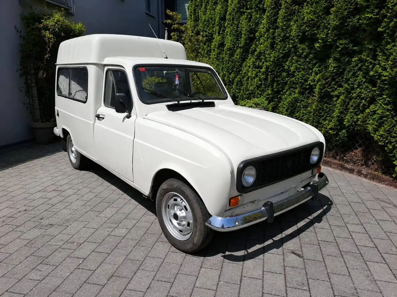 Renault R 4 F6 - H-Kennzeichen - Oldtimer, foto 1