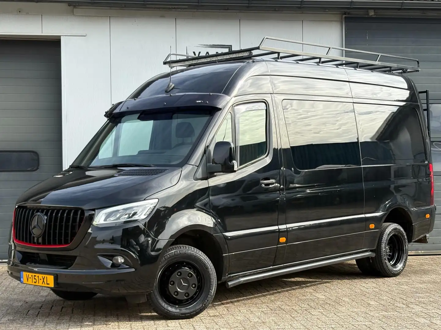 Mercedes-Benz Sprinter 519 3.0CDI V6 Autom L2H2 DC 6-pers. Camera 3.5t Tr Noir - 1