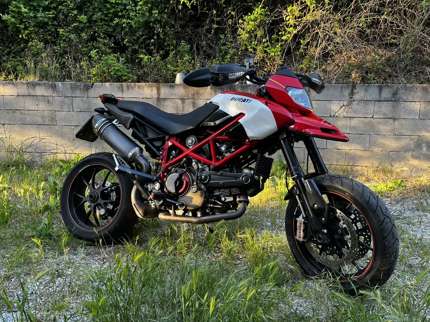 Ducati Hypermotard 1100 Evo SP - 1