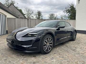 4 Cross Turismo 93.4 kWh / SPORT / PANO DAK / CARPLAY / LIFT / CHRONO / CRUISE CONTROL / HUD / 360° / BOSE / KEYLESS