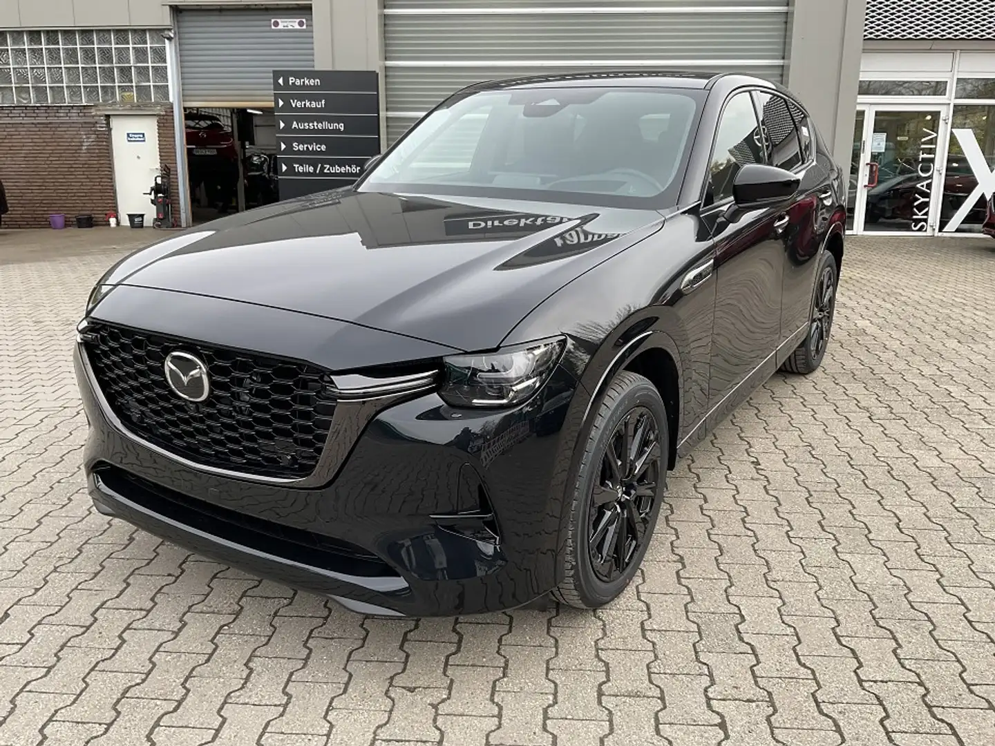 Mazda CX-60 2.5L e-SKY PHEV 241 kW (327 PS) AWD Homura Plus so Schwarz - 2
