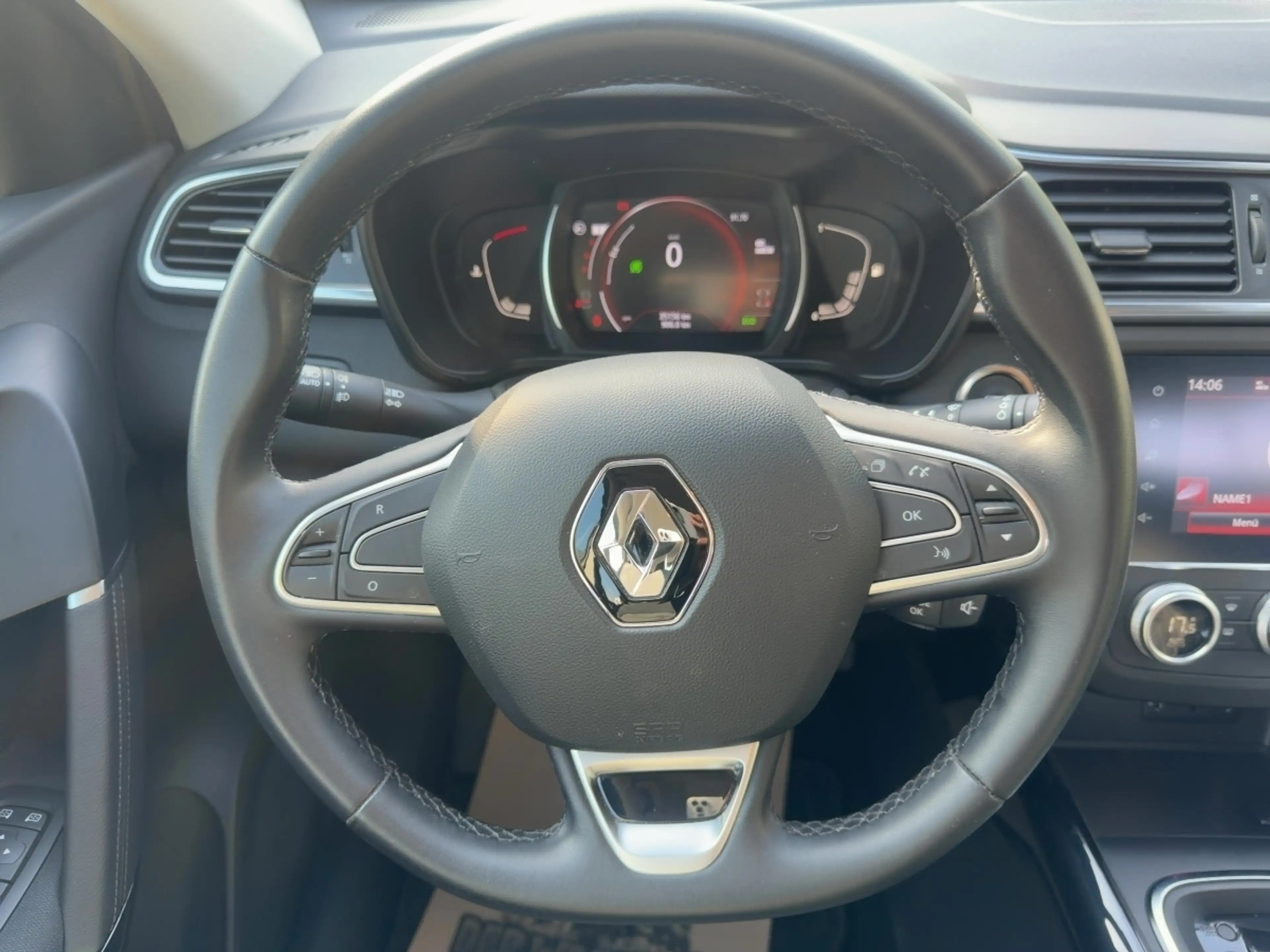 Renault Kadjar TCe140 Zen AUTOMATIK GJR/ANHÄNGERKUPPLUNG — photo 9