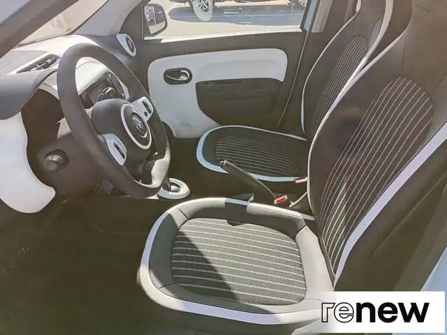 Renault Twingo view 11