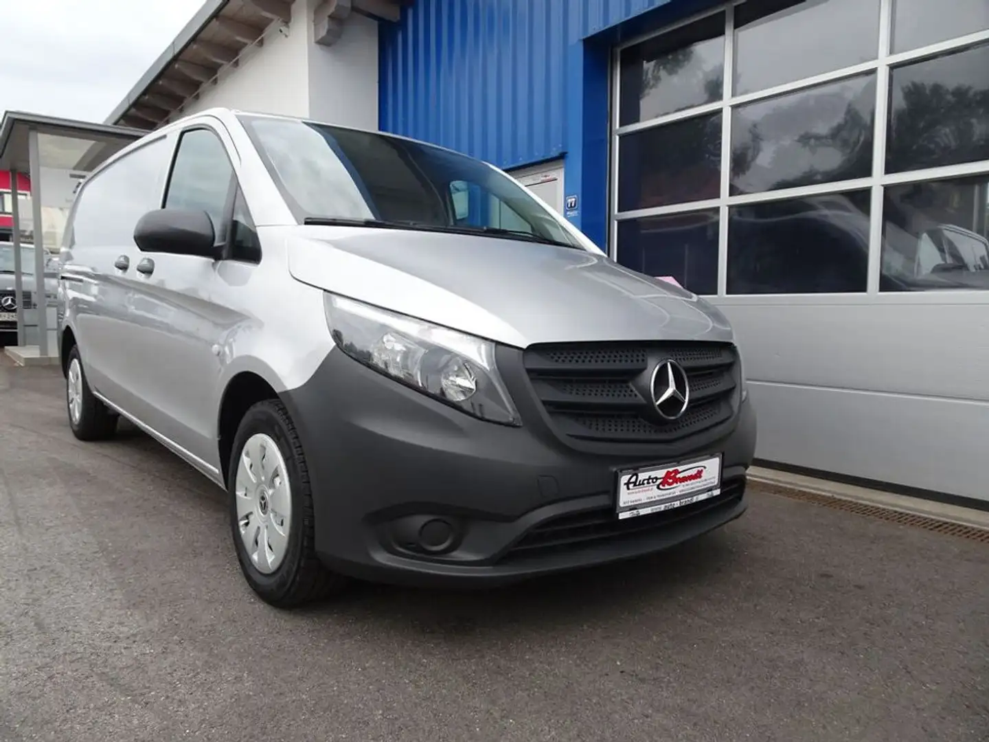 Mercedes-Benz Vito 114 CDI Kastenwagen RWD lang (447.603) Silber - 2