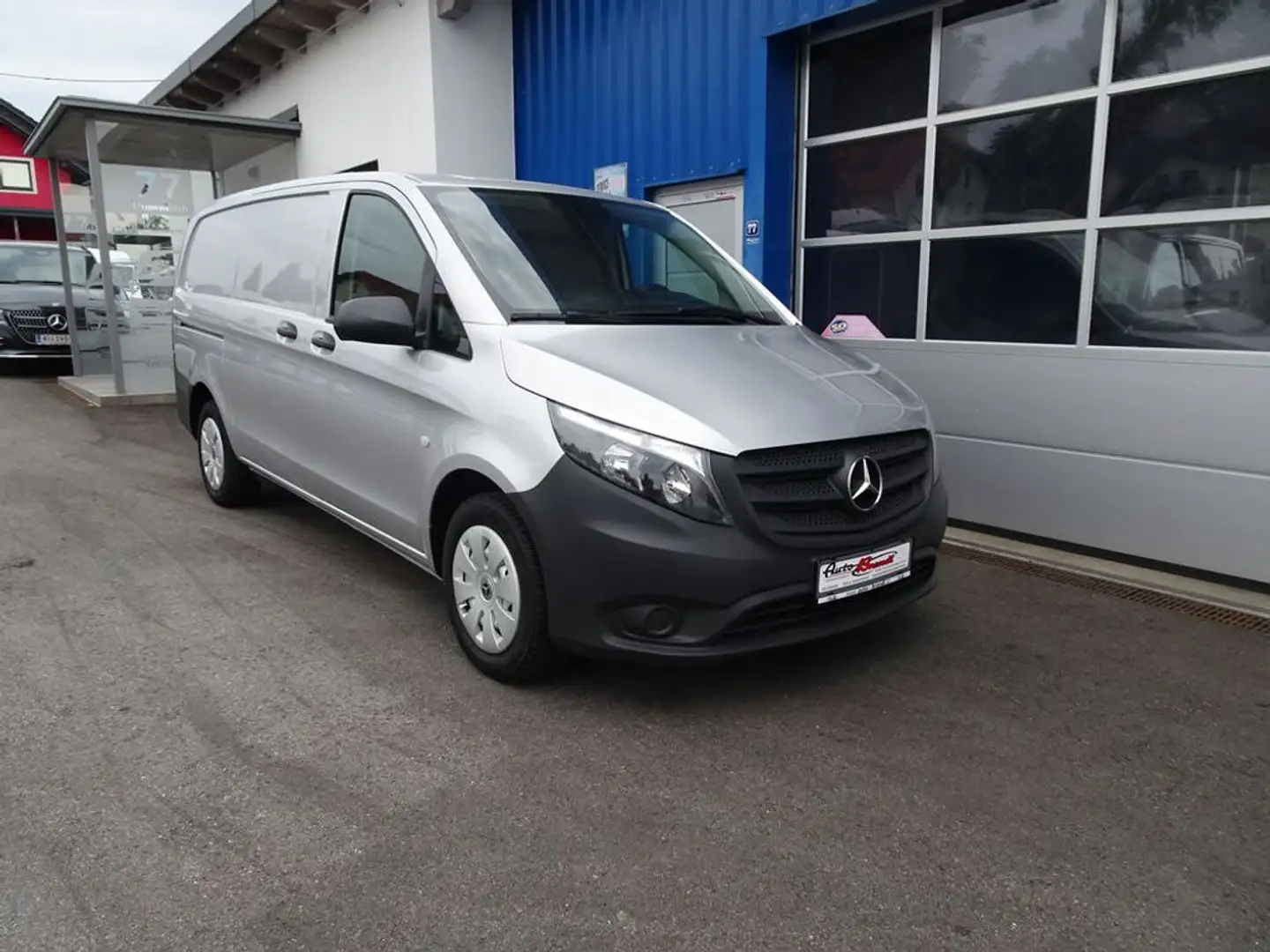 Mercedes-Benz Vito 114 CDI Kastenwagen RWD lang (447.603) Silber - 1