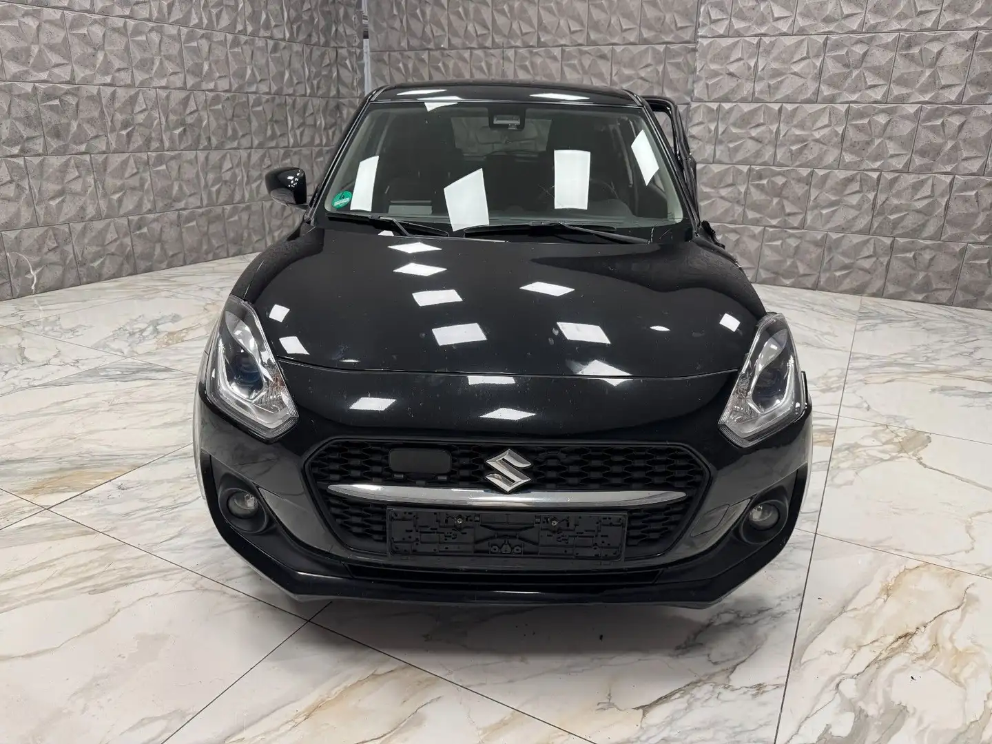 Suzuki Swift 1.2 DUALJET HYBRID Club Schwarz - 2