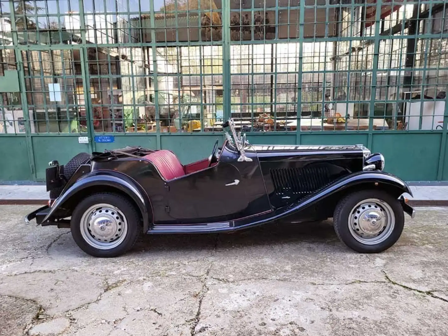 MG TD Roadster Negro - 2