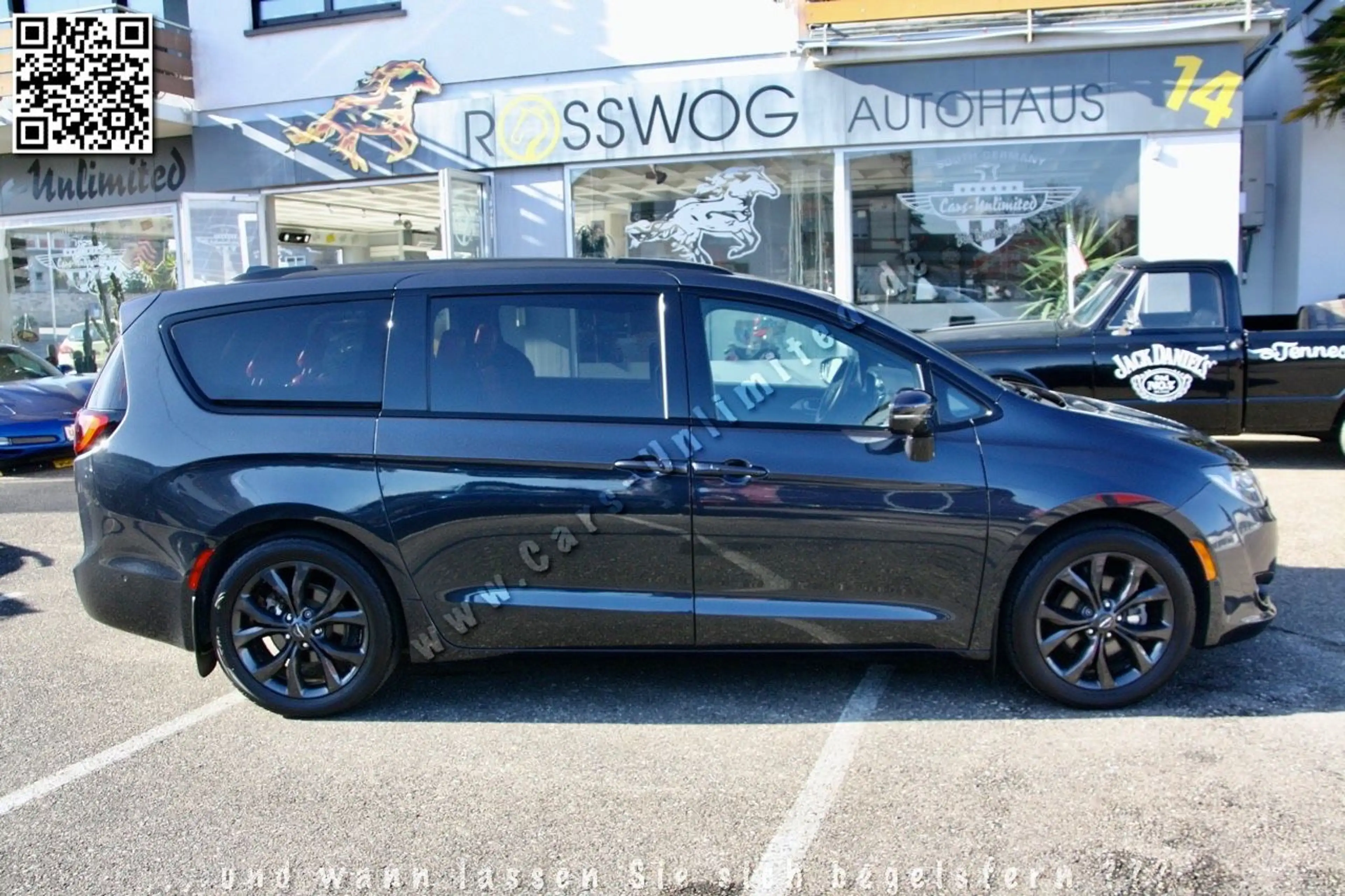 Chrysler Pacifica Limited Red S/360°/Theater/CLEAN-CarFax — photo 9