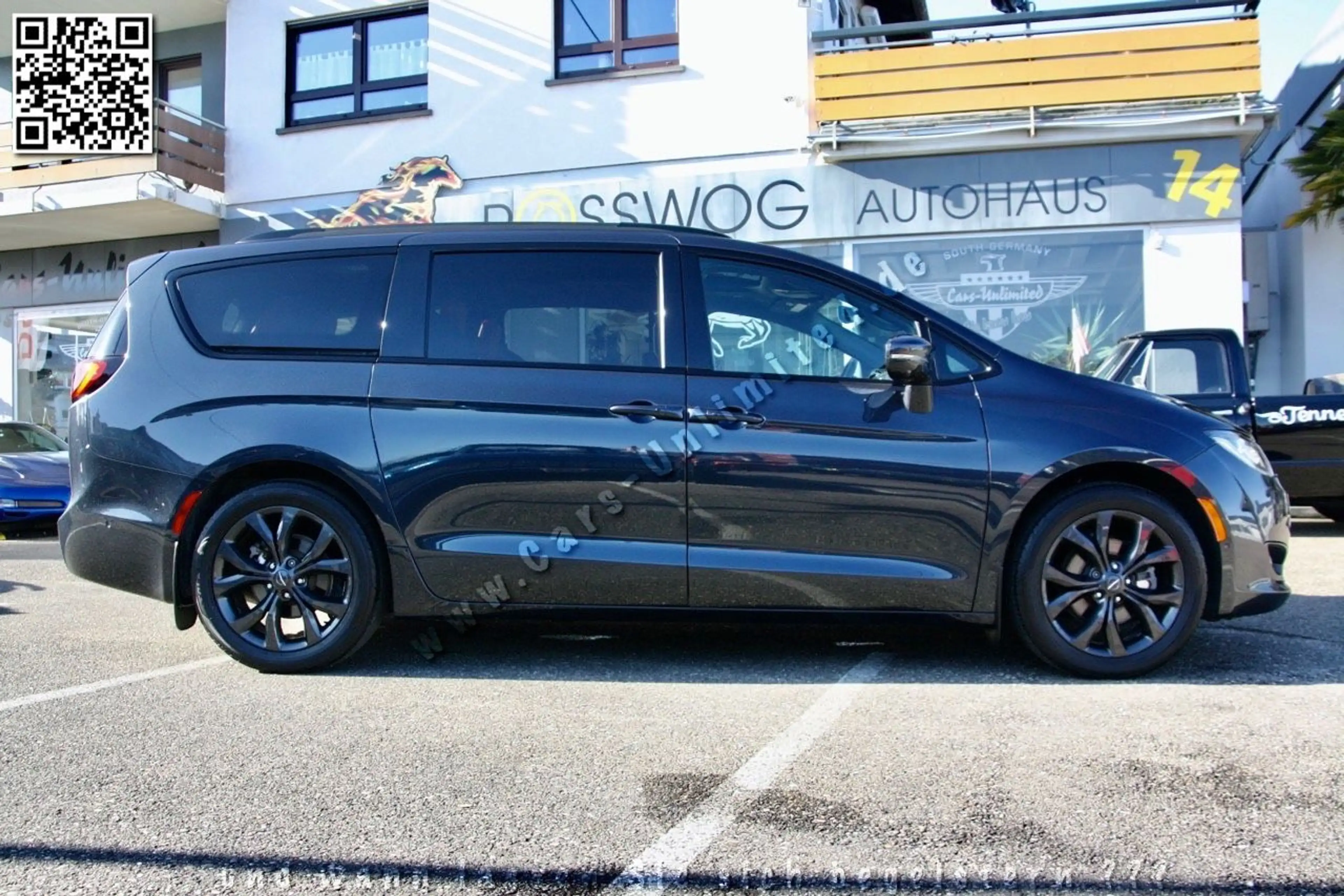 Chrysler Pacifica Limited Red S/360°/Theater/CLEAN-CarFax — photo 10