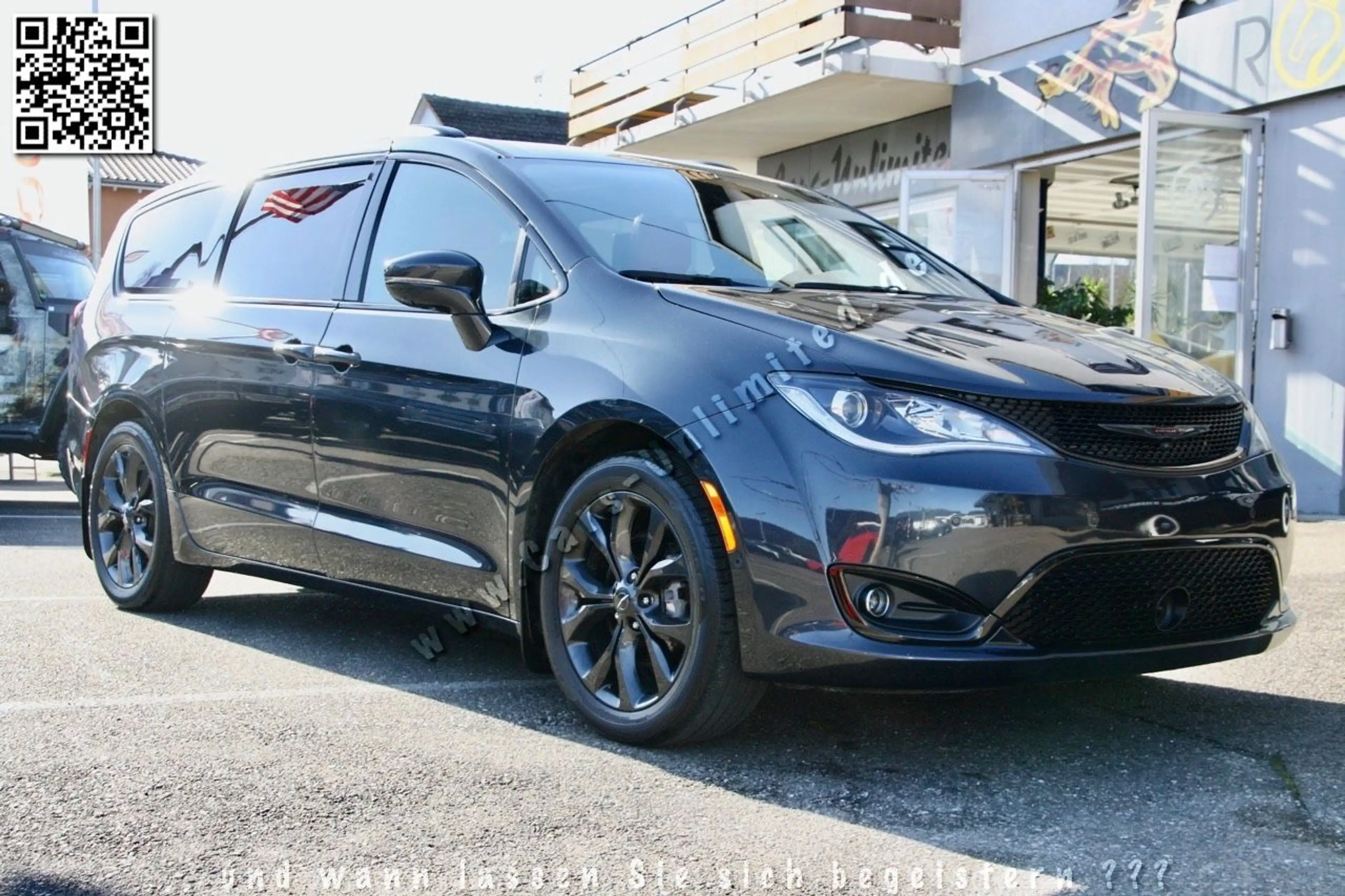 Chrysler Pacifica Limited Red S/360°/Theater/CLEAN-CarFax — photo 4