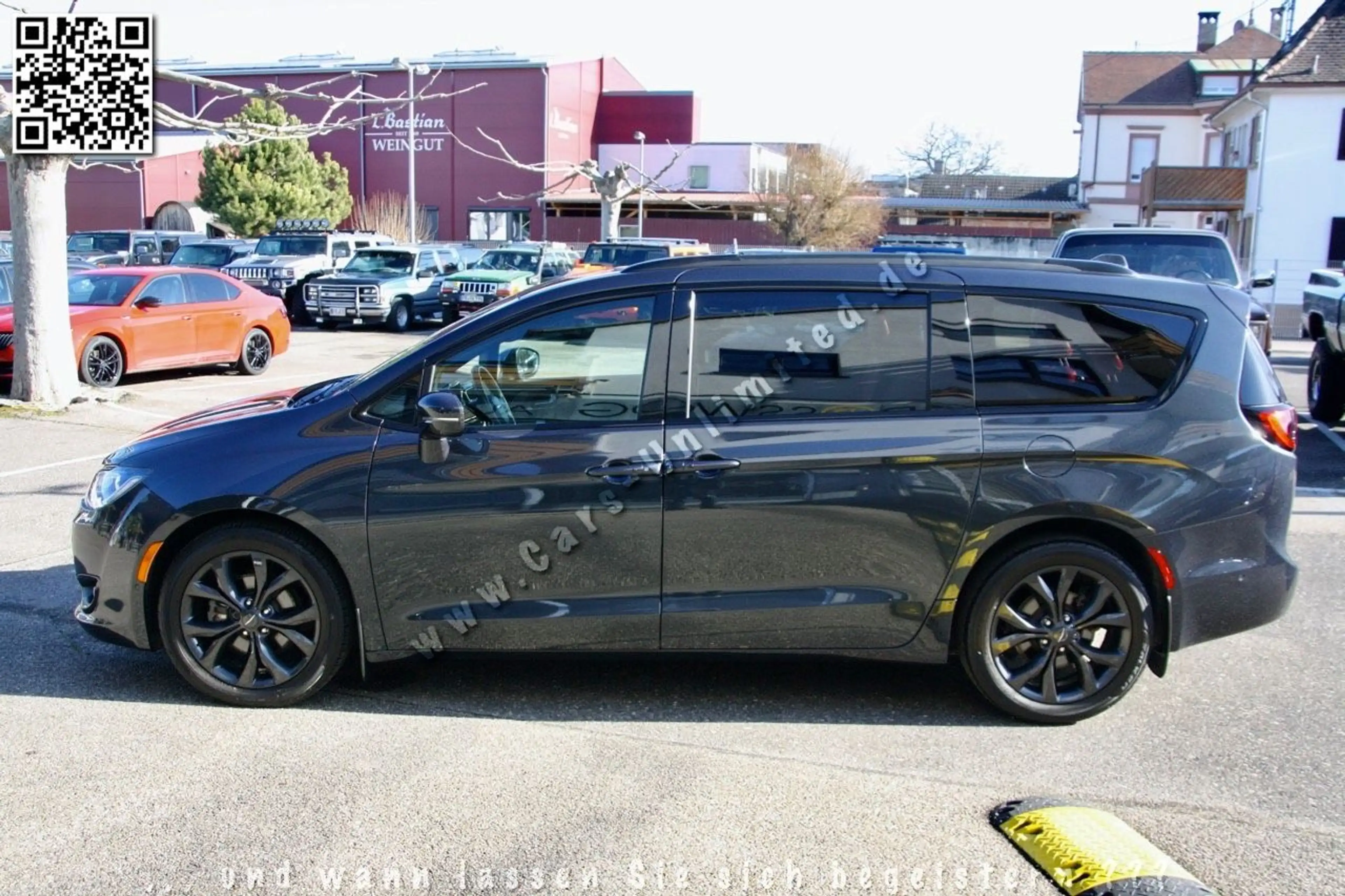 Chrysler Pacifica Limited Red S/360°/Theater/CLEAN-CarFax — photo 11