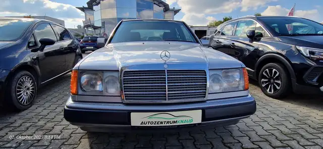 Mercedes-Benz E 230 2.3 KAT