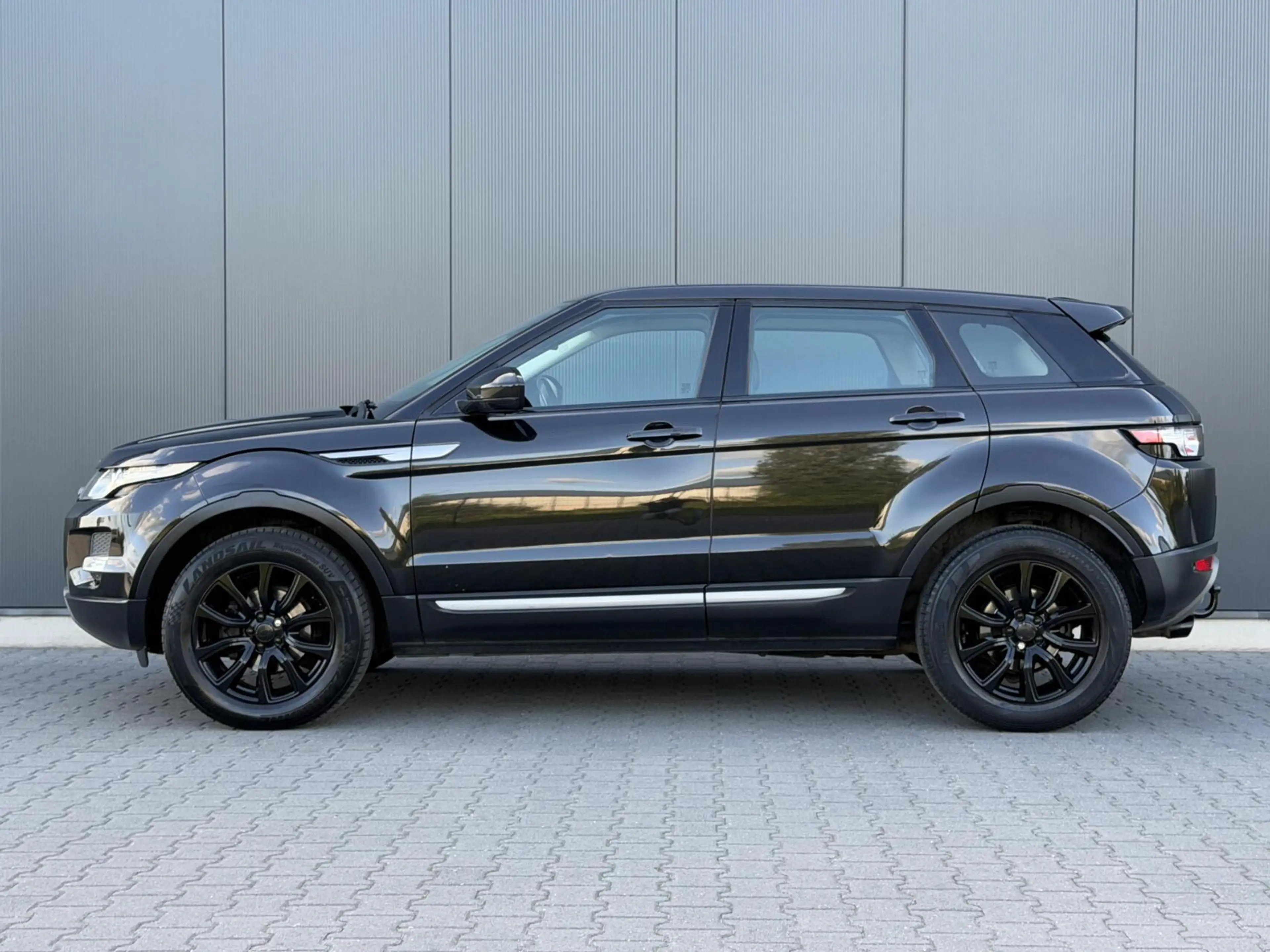 Land Rover Range Rover Evoque 2.0 Si 4WD Dynamic — photo 9