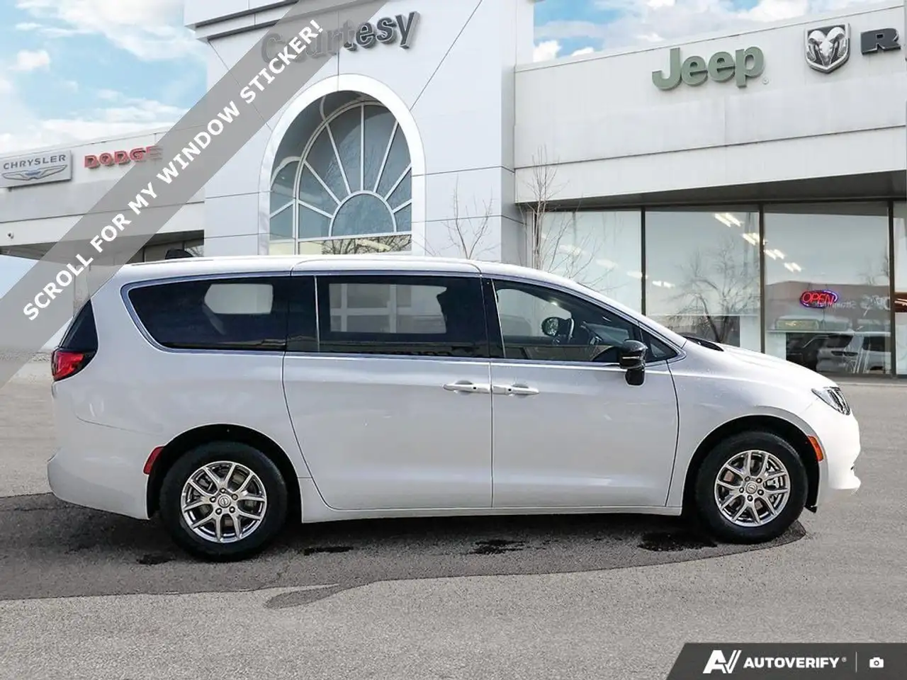 Chrysler Grand Caravan снимка Chrysler Grand Caravan