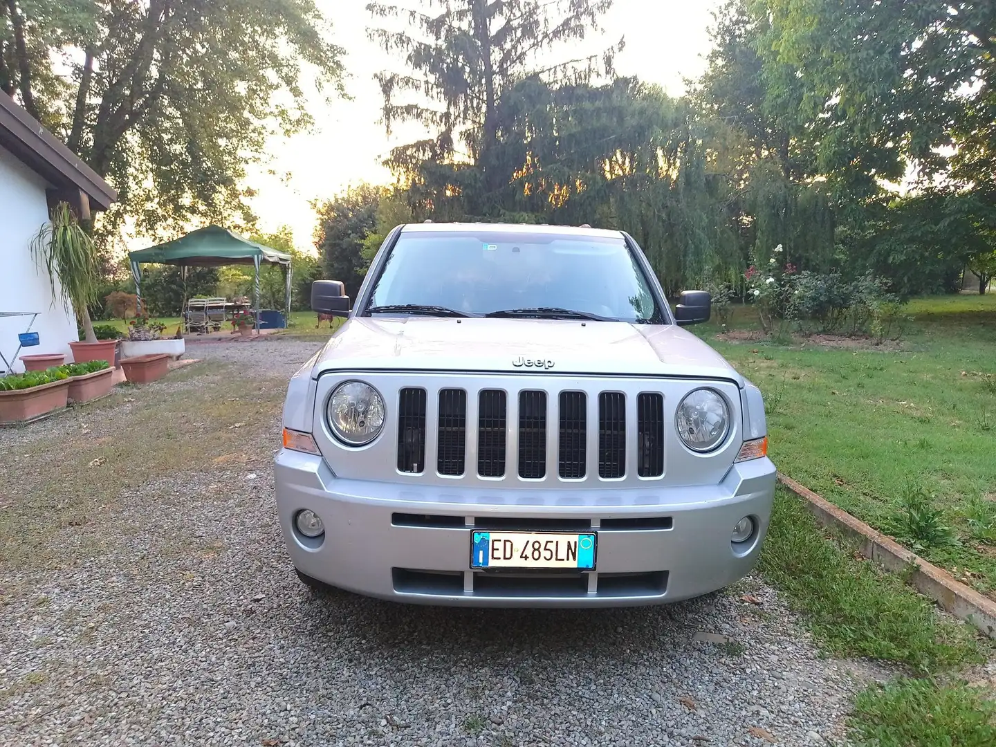 Jeep Patriot Patriot 2.2 crd Limited 4wd my11 Срібний - 2