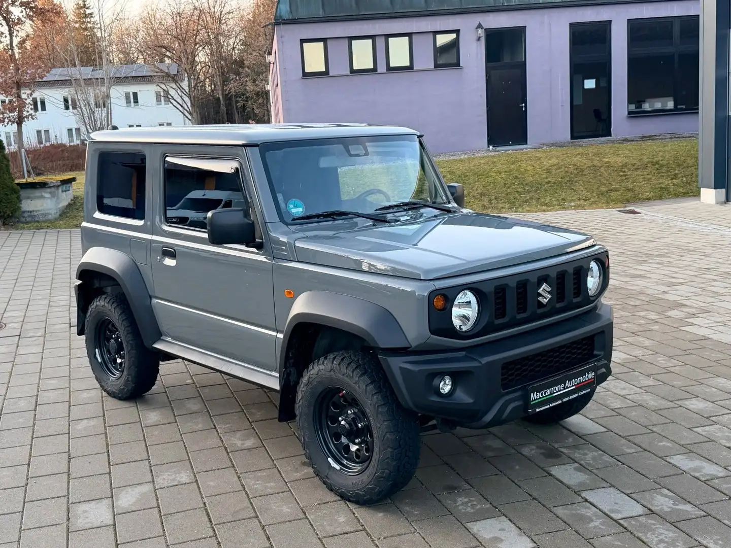 Suzuki Jimny 1.5 *Carplay*kamera*BFGOODRICH*Trekfinder* Grau - 2