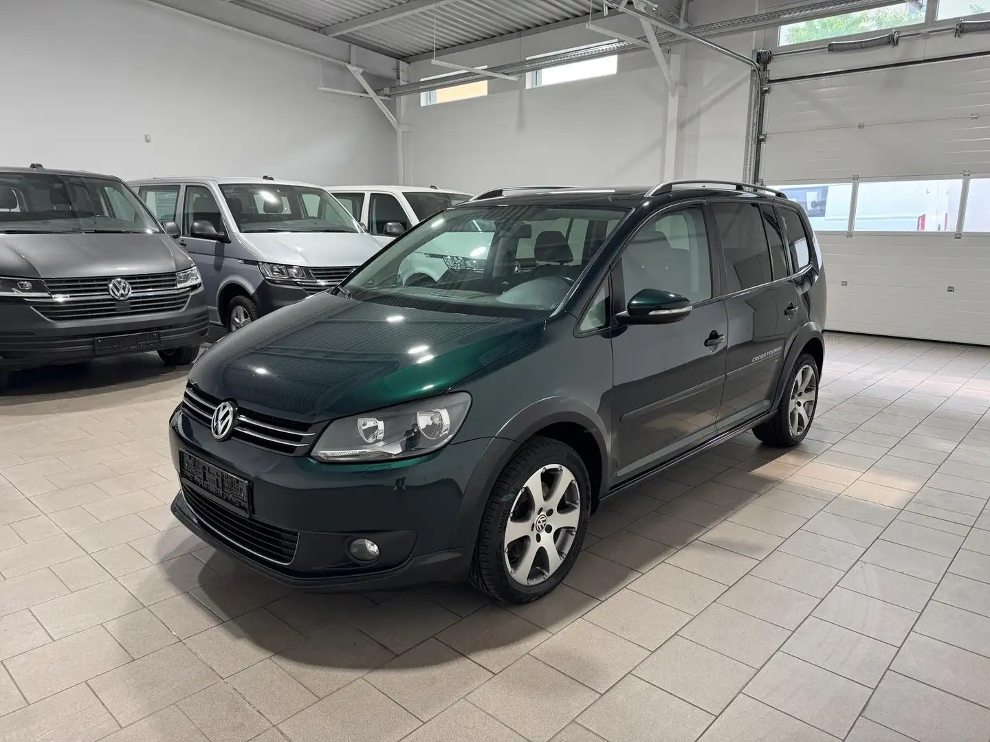 Volkswagen Touran Cross (7-Sitzer),Klima,Navi,AHK,Standh. Verde - 2