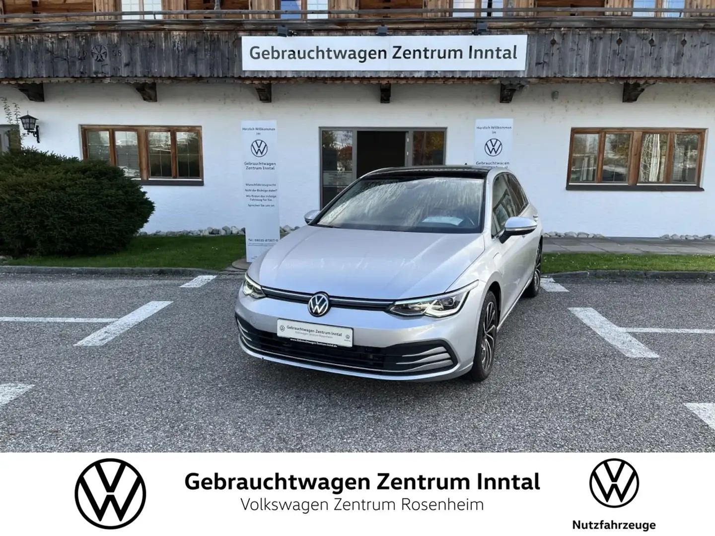 Volkswagen Golf VIII 1,4 eHybrid DSG Style (Navi+AHK+LED) Klima Argento - 1