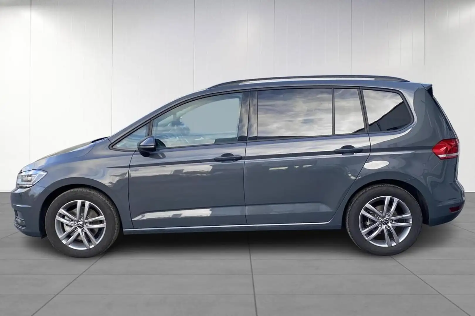 Volkswagen Touran 1.5 TSI EVO COMFORTLINE DSG7 Ad. Cruise 7Plaatsen Grijs - 2