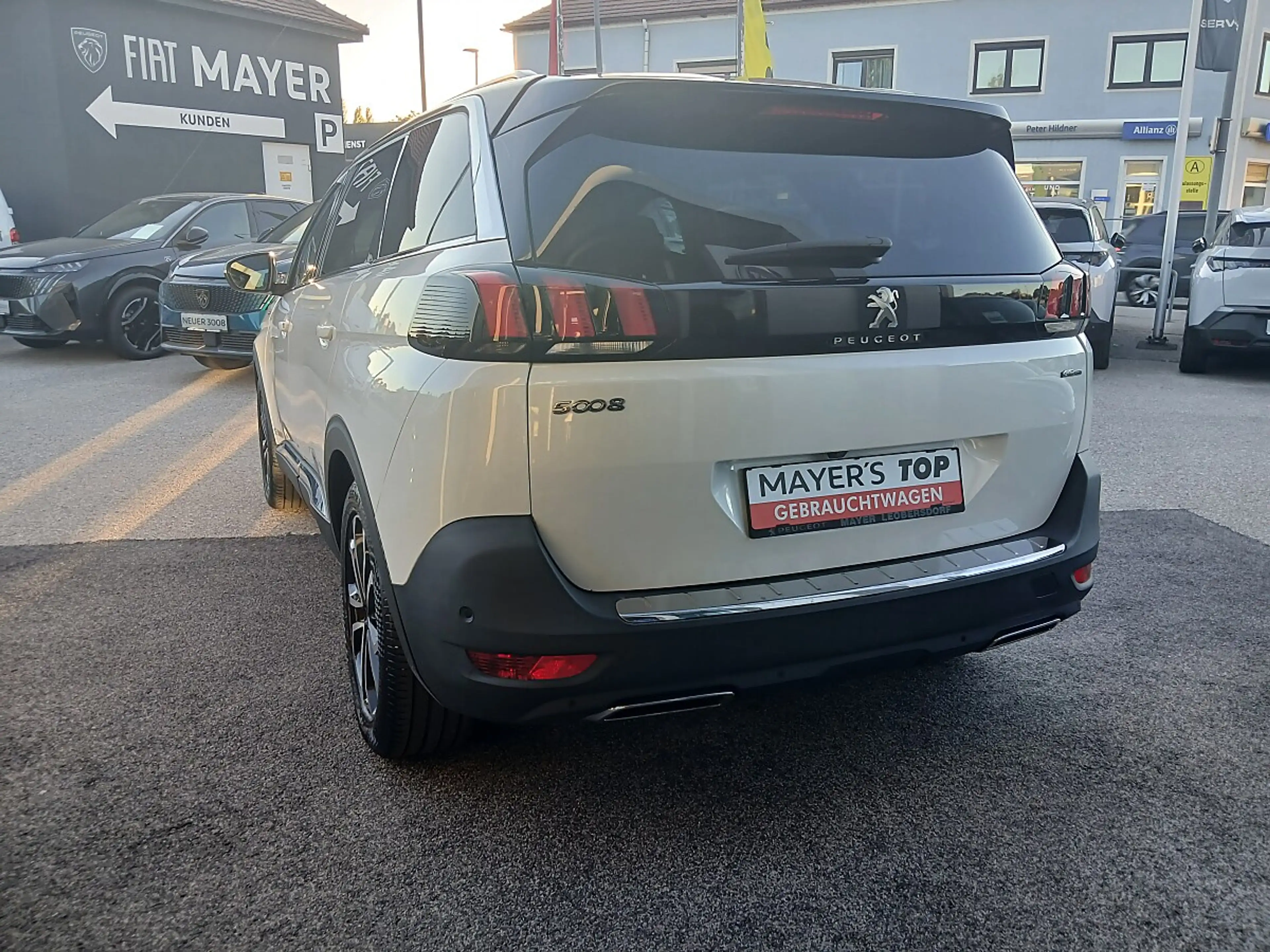 Peugeot 5008 1,5 BlueHDI 130 S&S EAT8 GT-Line Aut. — photo 4