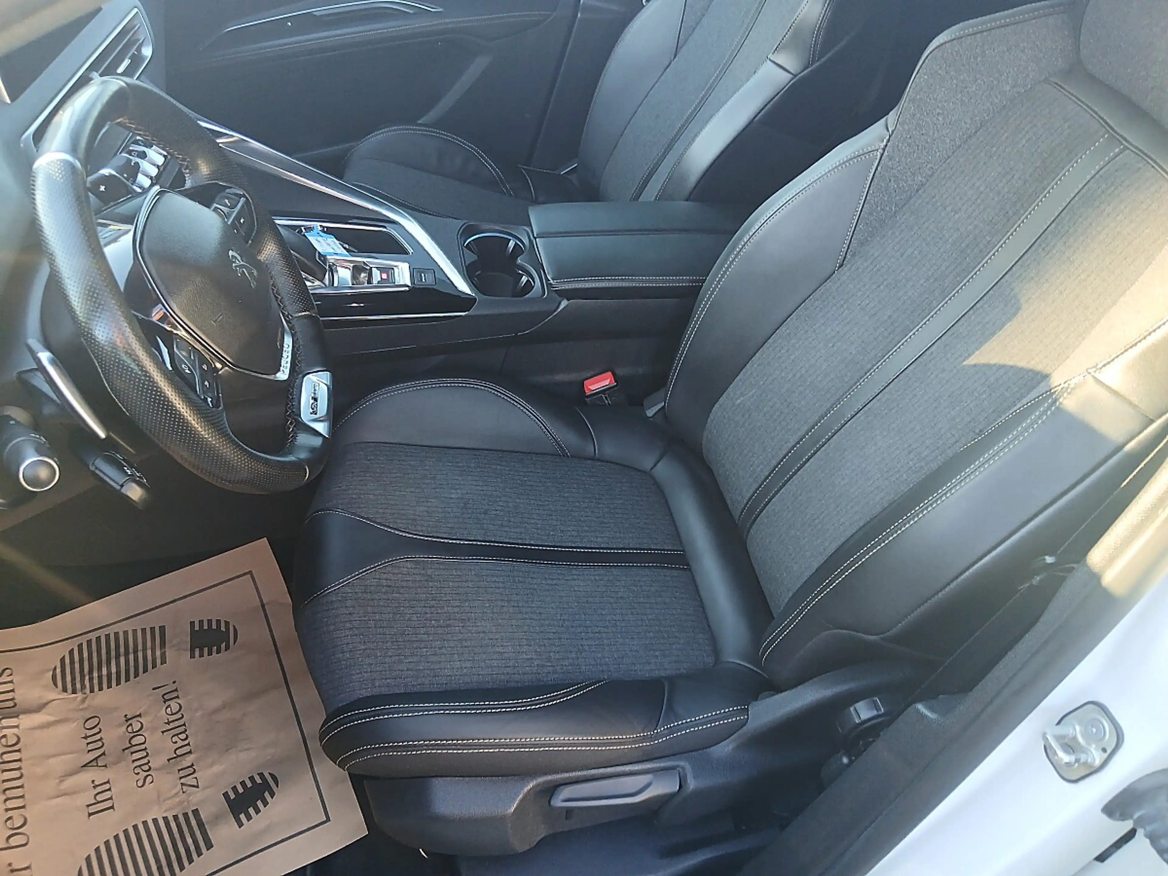 Peugeot 5008 1,5 BlueHDI 130 S&S EAT8 GT-Line Aut. — photo 6
