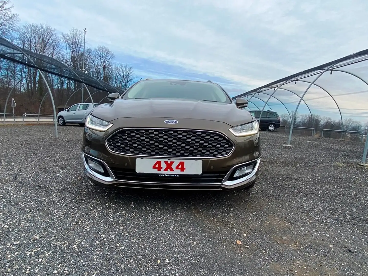Ford Mondeo Mondeo Traveller Vignale 2,0 TDCi AWD  Aut Braun - 1