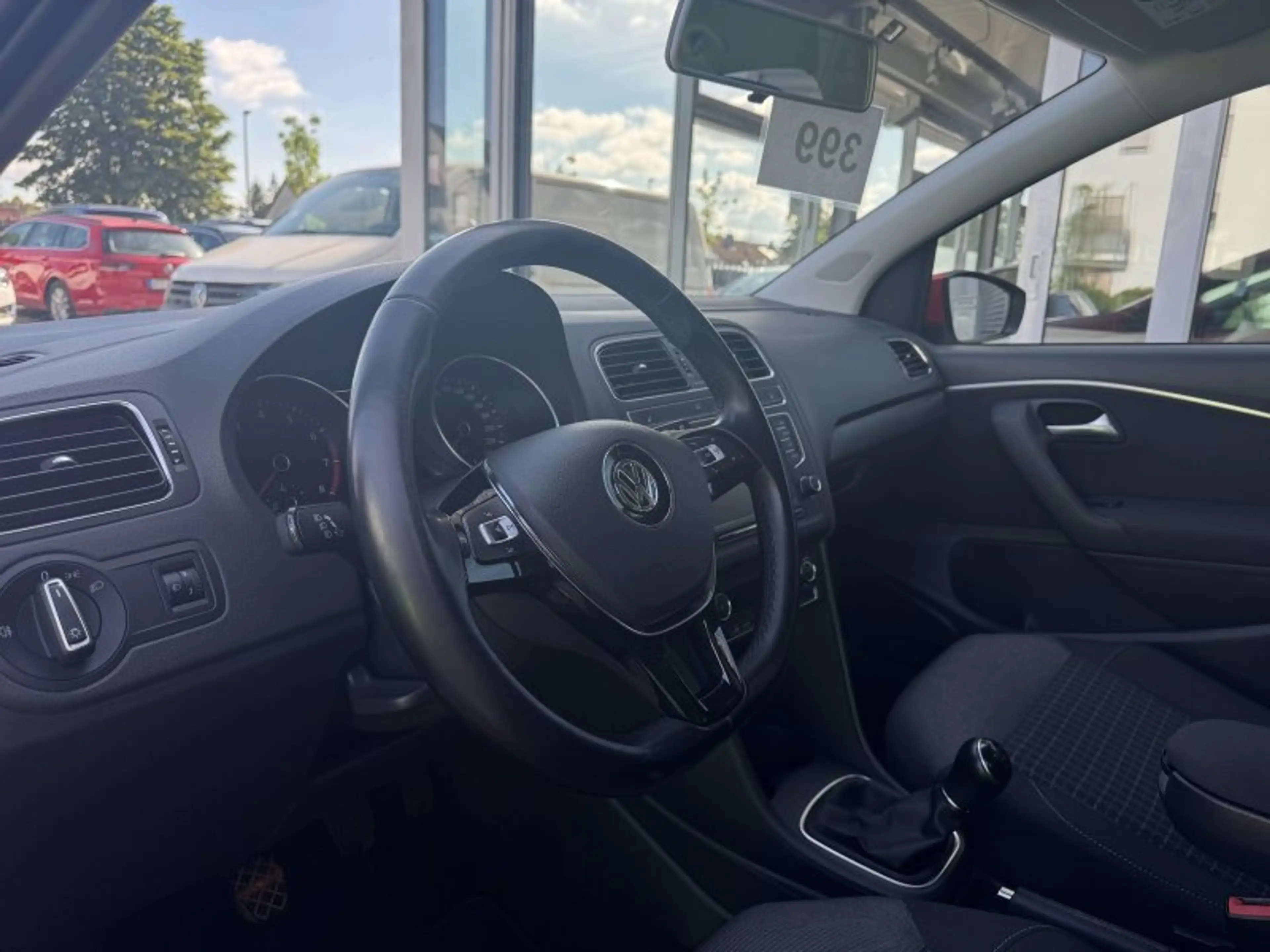 Volkswagen Polo 1.0 Comfortline Navi Parktronic Climatronic Sitzhe — photo 9