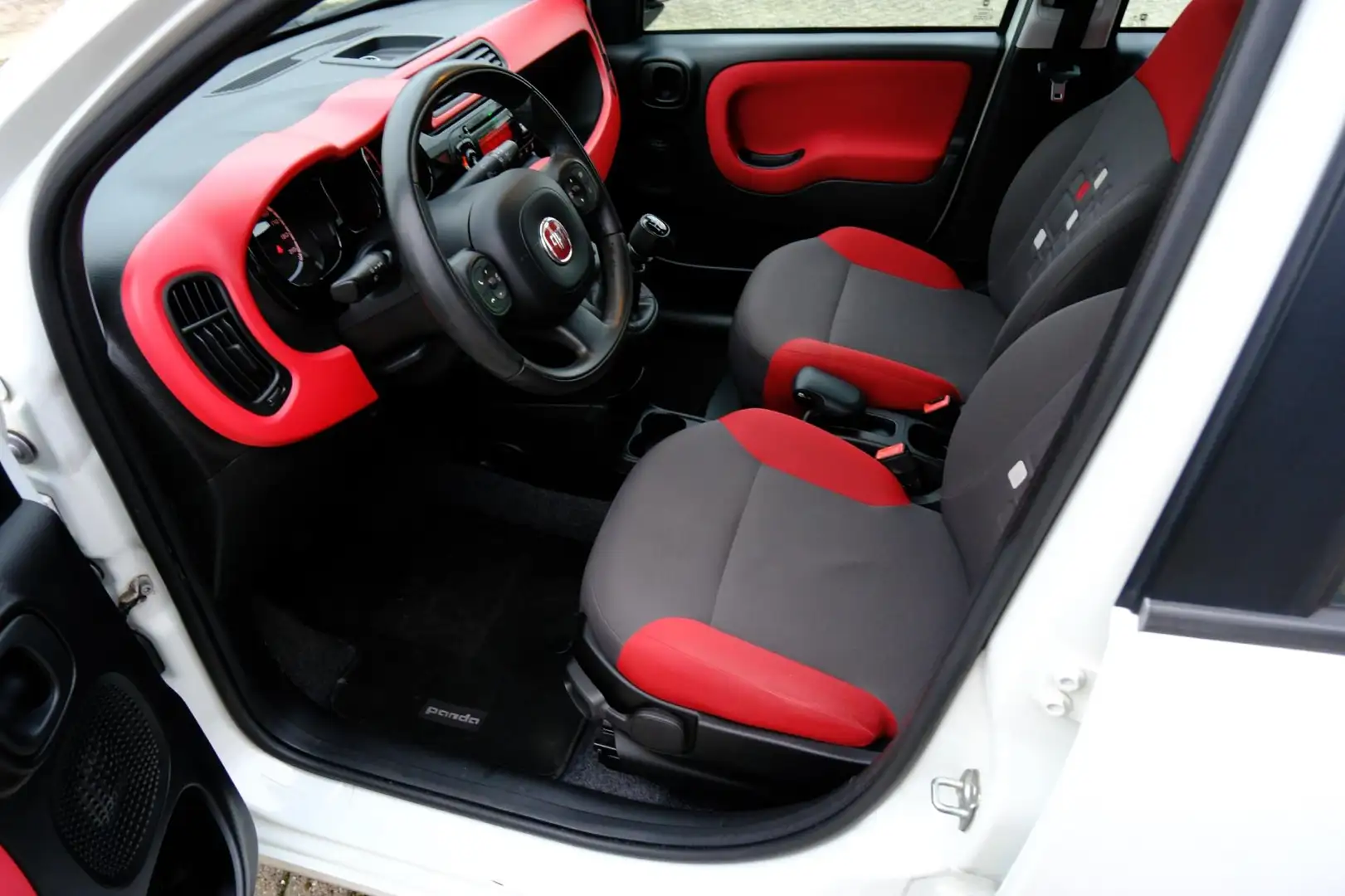 Fiat Panda 0.9 TwinAir Lounge Pano|Airco|Blue+Me Wit - 2