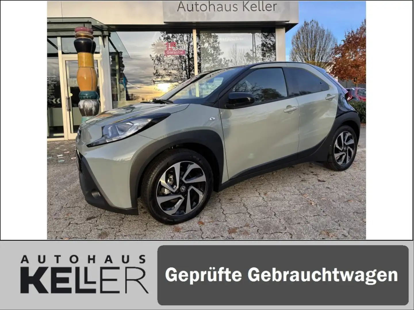 Toyota Aygo X Teamplayer Grau - 1