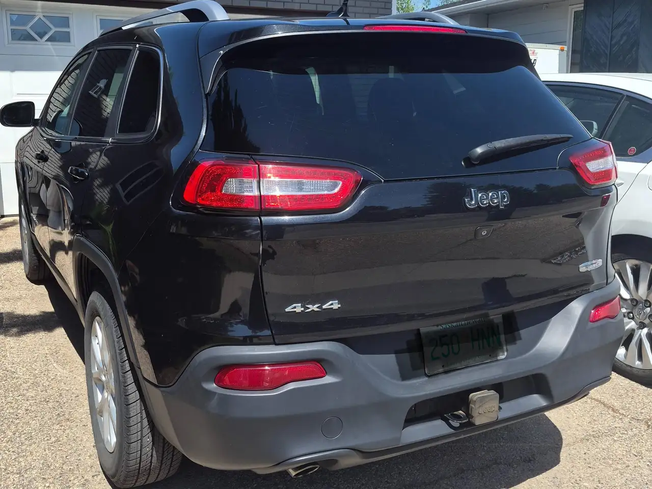 Jeep Cherokee снимка Jeep Cherokee