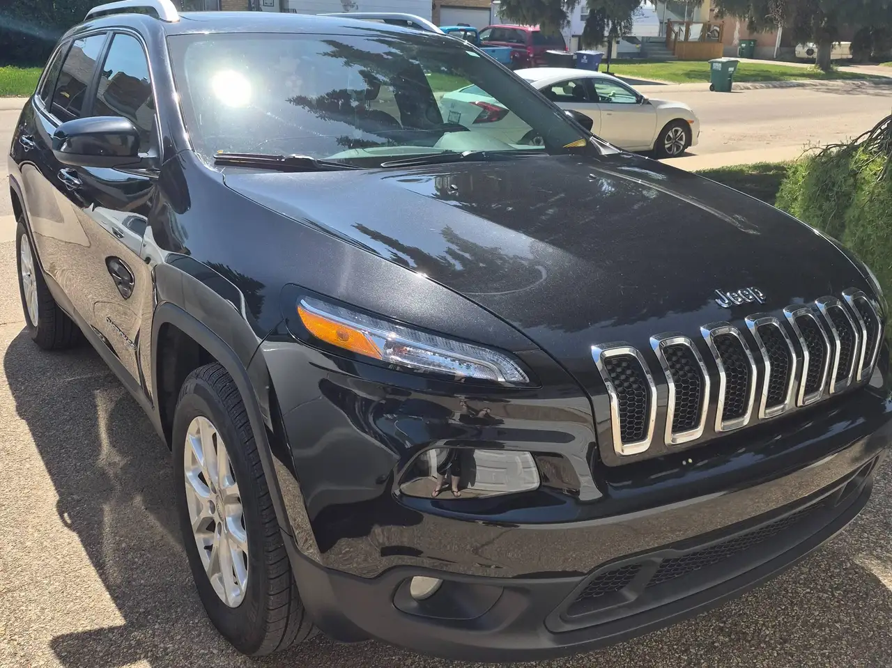 Jeep Cherokee снимка Jeep Cherokee