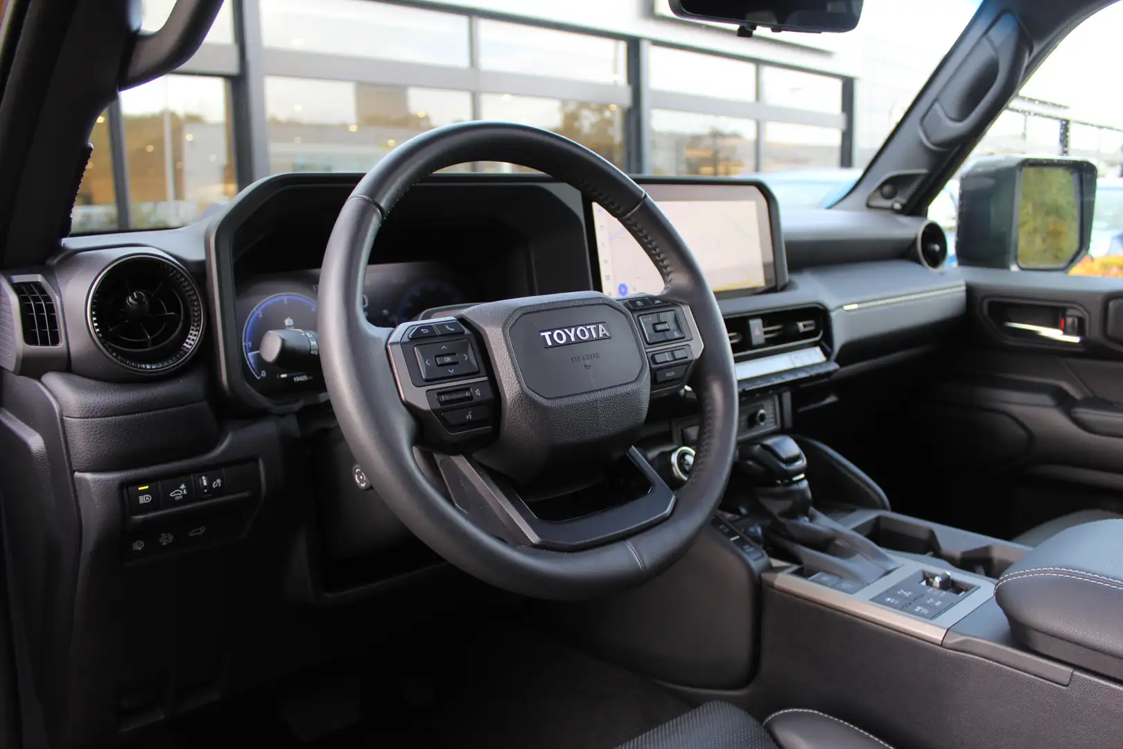 Toyota Land Cruiser 2.8 D-4D First Edition Van | Rijklaar | Pano | Tre Jaune - 2