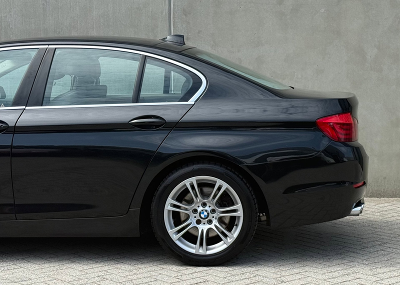 BMW 528 5-serie 528i Zwart 2010 NWE APK|NAP|LEDER|PDC|NAVI — photo 5