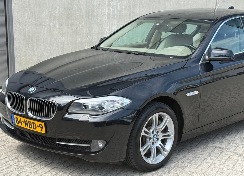 BMW 528 5-serie 528i Zwart 2010 NWE APK|NAP|LEDER|PDC|NAVI — photo 2