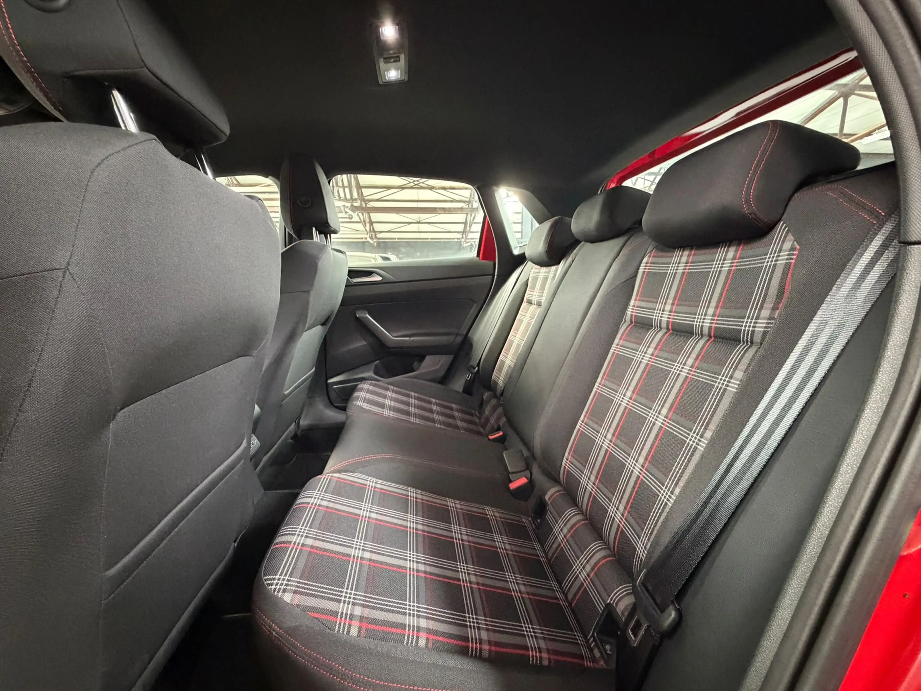 Volkswagen Polo GTI 2.0 TSi DSG * CARPLAY * CAMERA * RADAR AV/AR * — photo 9