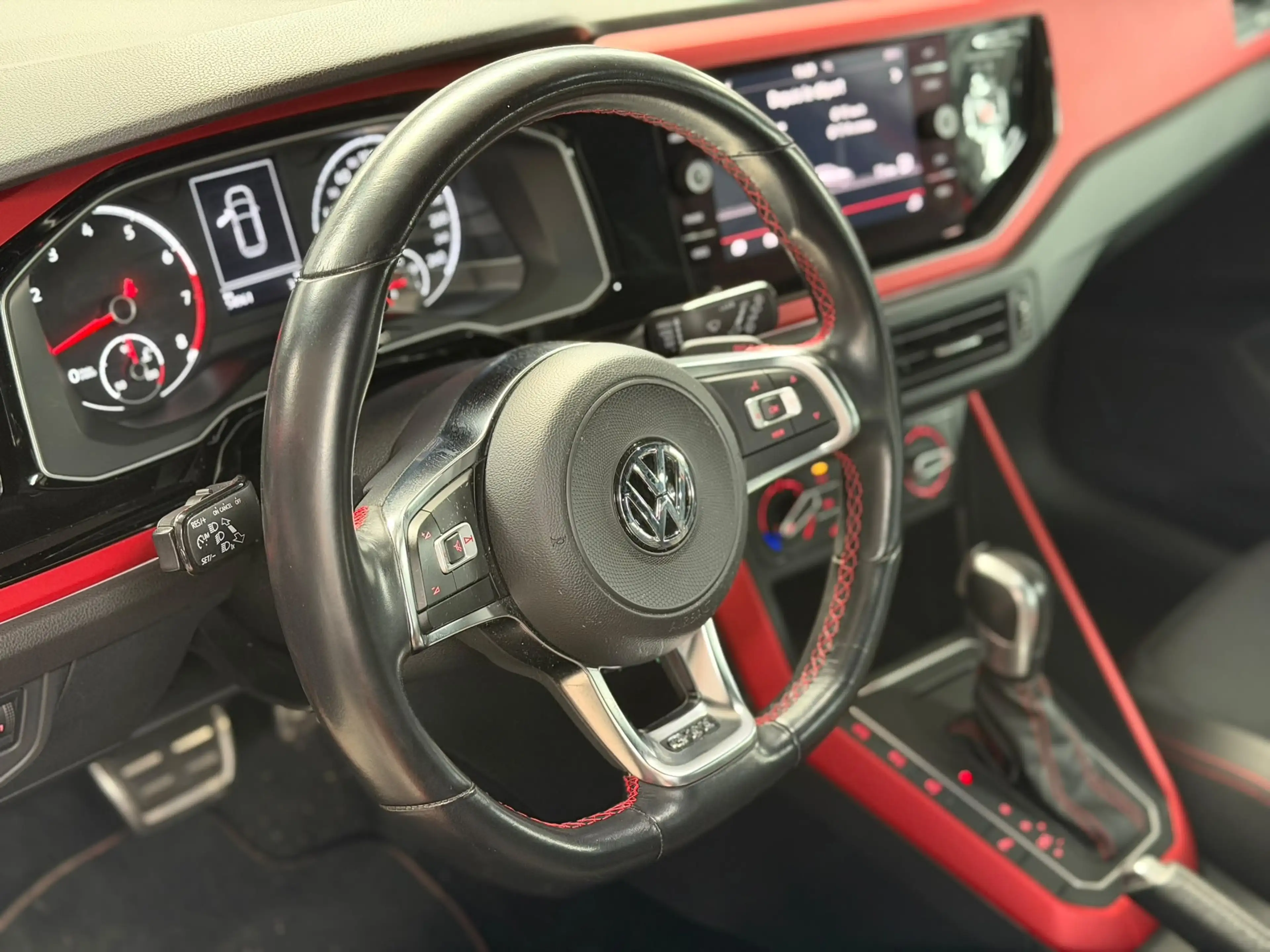 Volkswagen Polo GTI 2.0 TSi DSG * CARPLAY * CAMERA * RADAR AV/AR * — photo 7