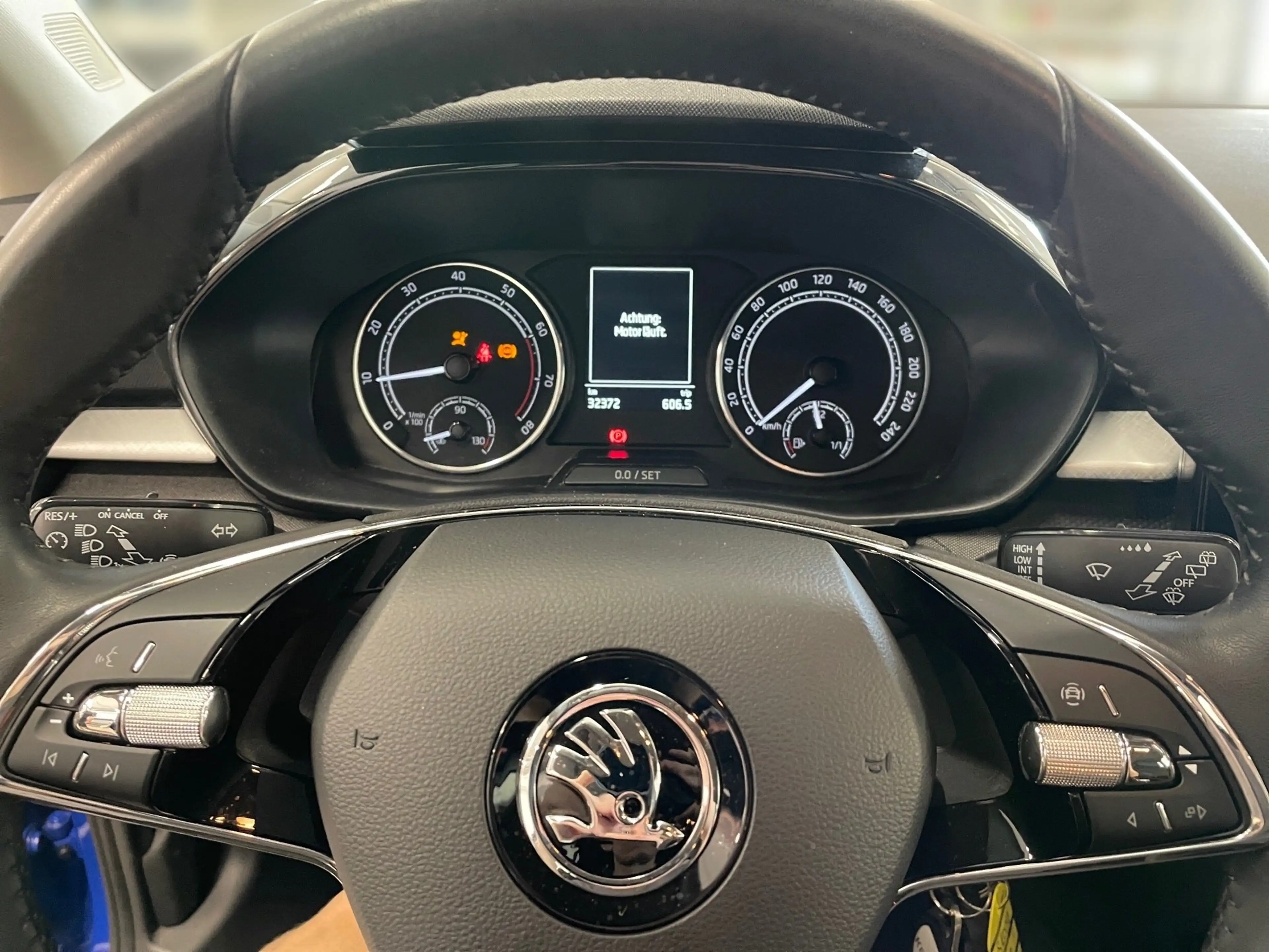 Skoda Fabia 1.0 TSI Tour *AHK*PARKSENSOR*LED* — photo 12