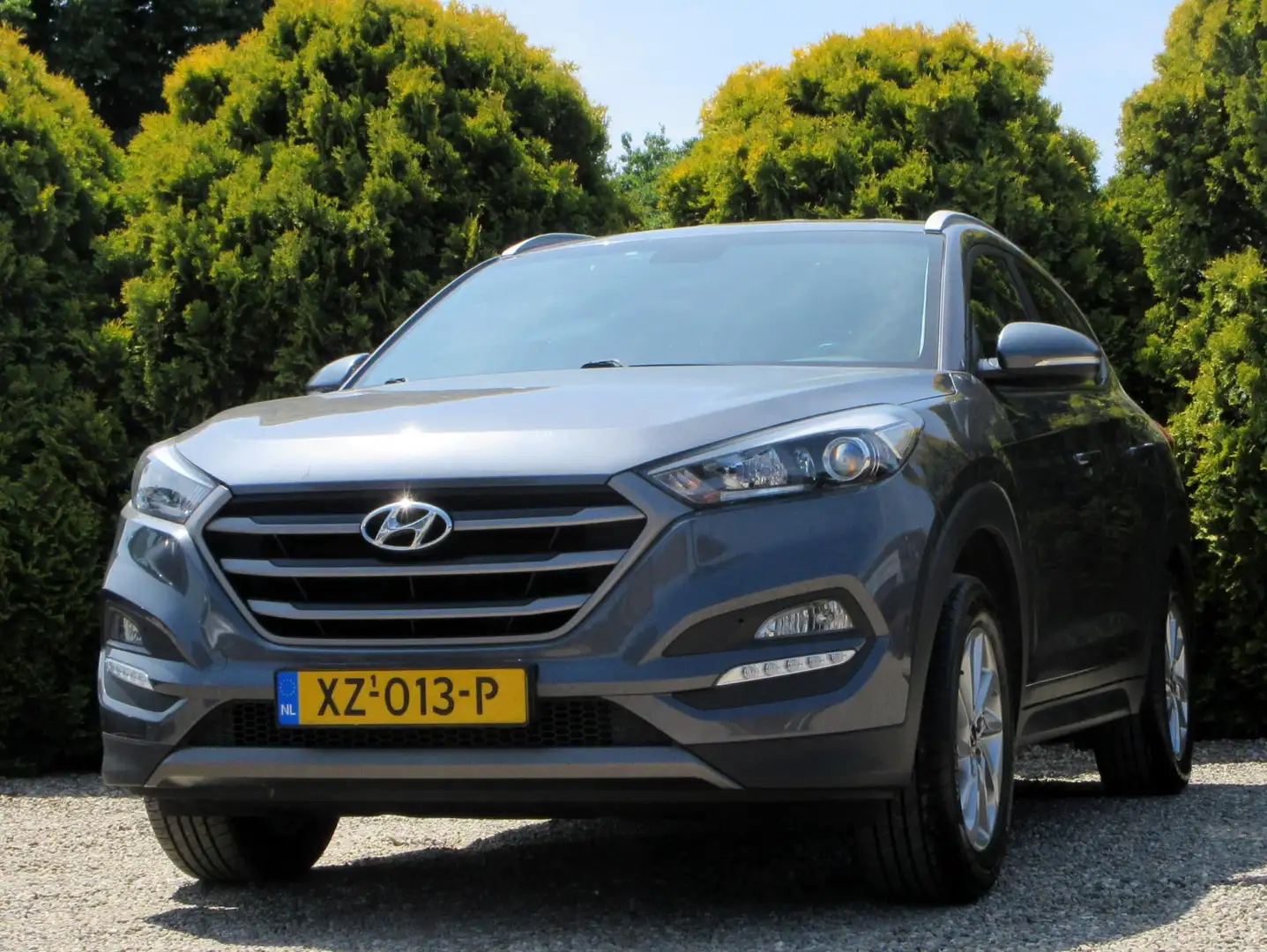 Hyundai TUCSON 1.6 GDi Comfort*Navi*Cruise*Camera* Grau - 2