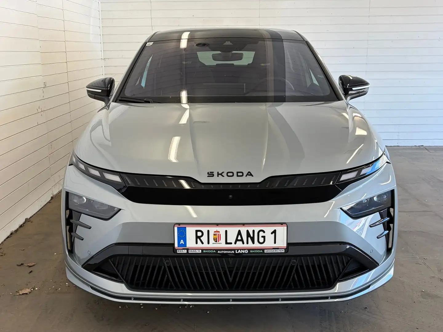 Skoda Enyaq Coupé RS Silber - 2