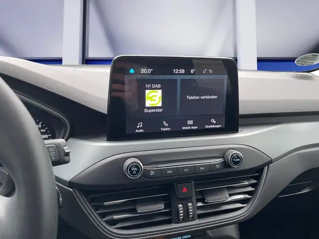 Ford Focus view 14