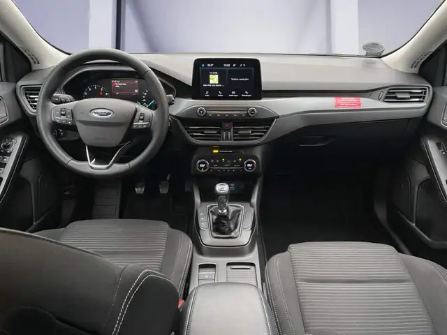 Ford Focus view 10