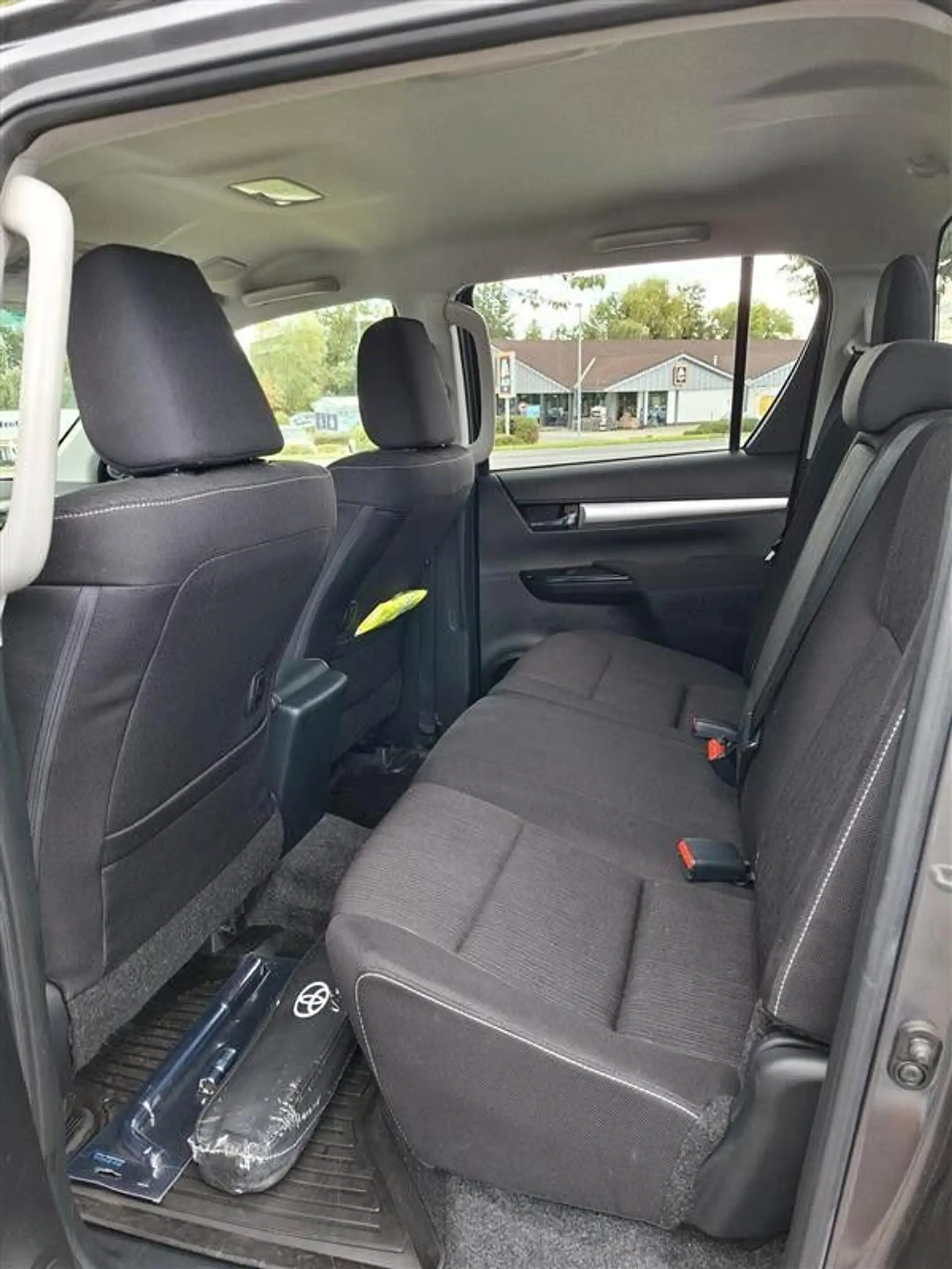Toyota Hilux Comfort Mild Hybrid " Wohnkabinenfertig" — photo 14