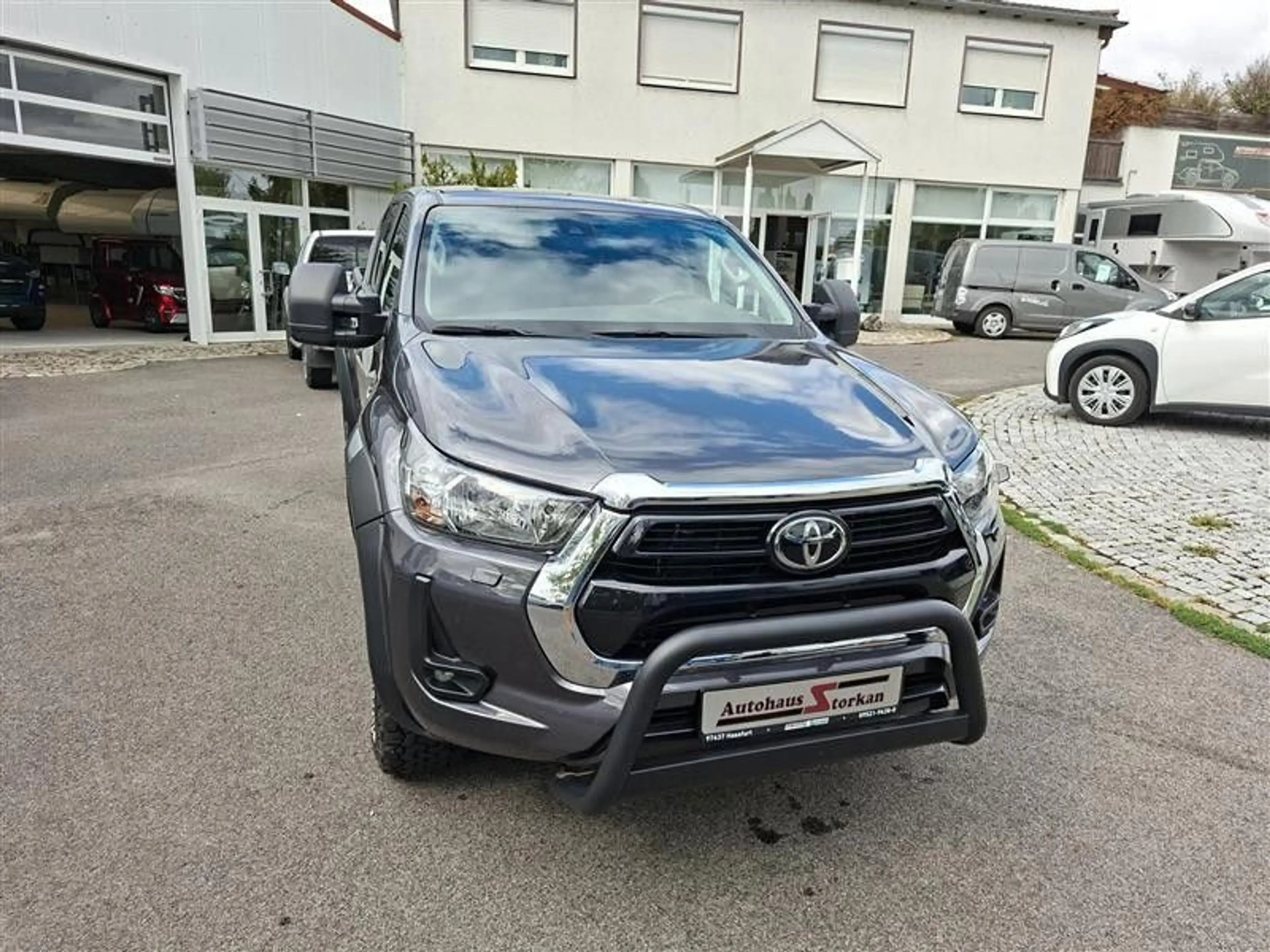 Toyota Hilux Comfort Mild Hybrid " Wohnkabinenfertig"